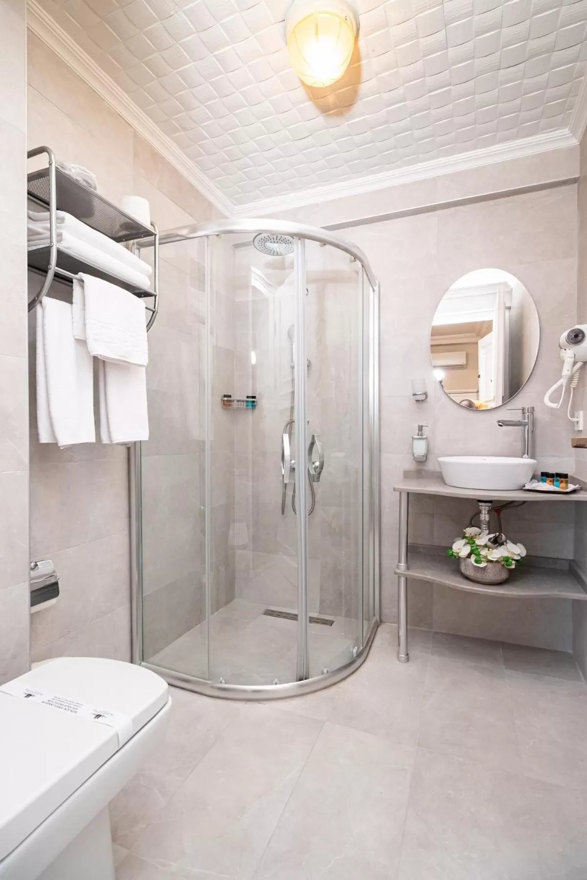 Bathroom in Alzer Hotel Special Class