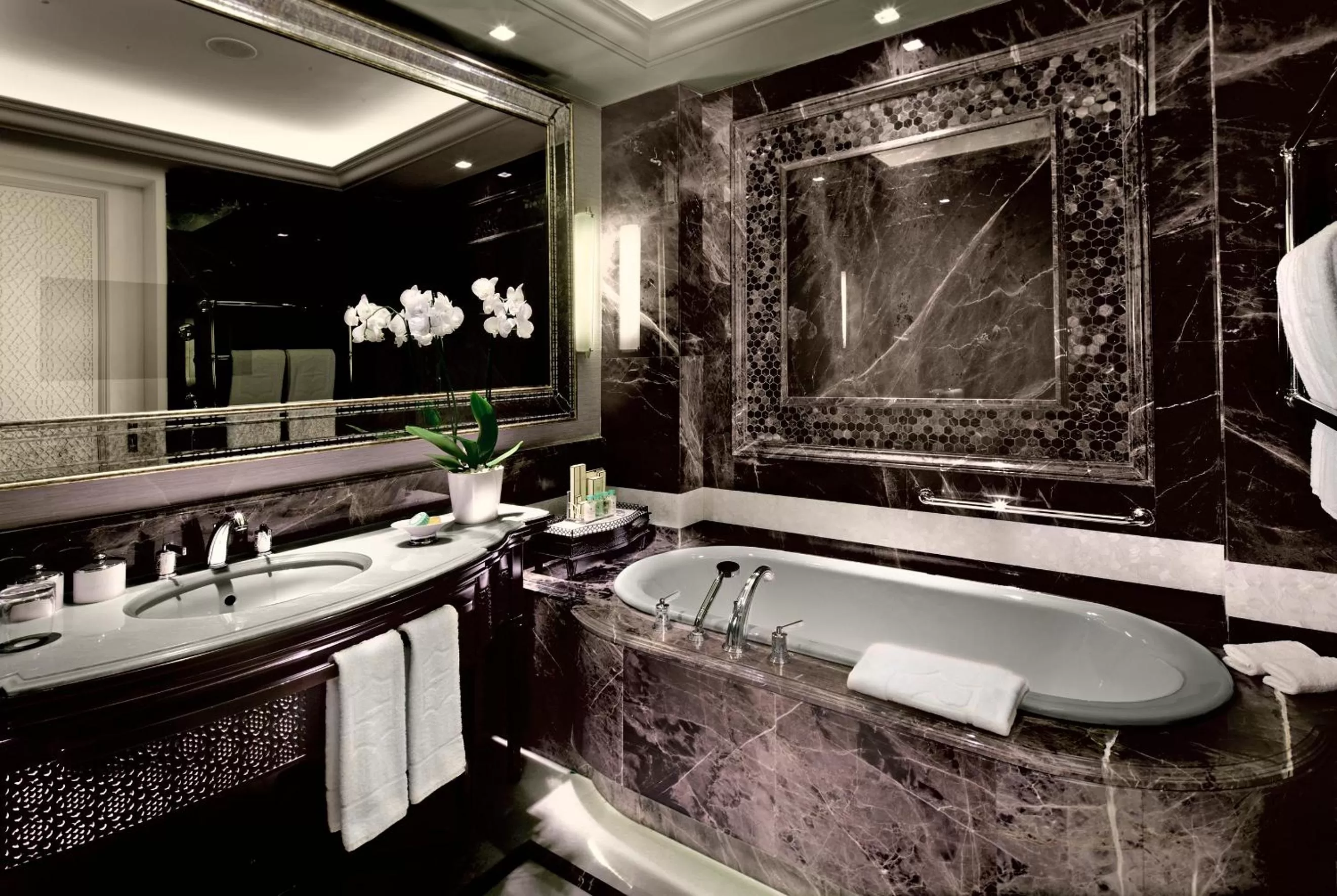 Bathroom in Shangri-La Bosphorus, Istanbul