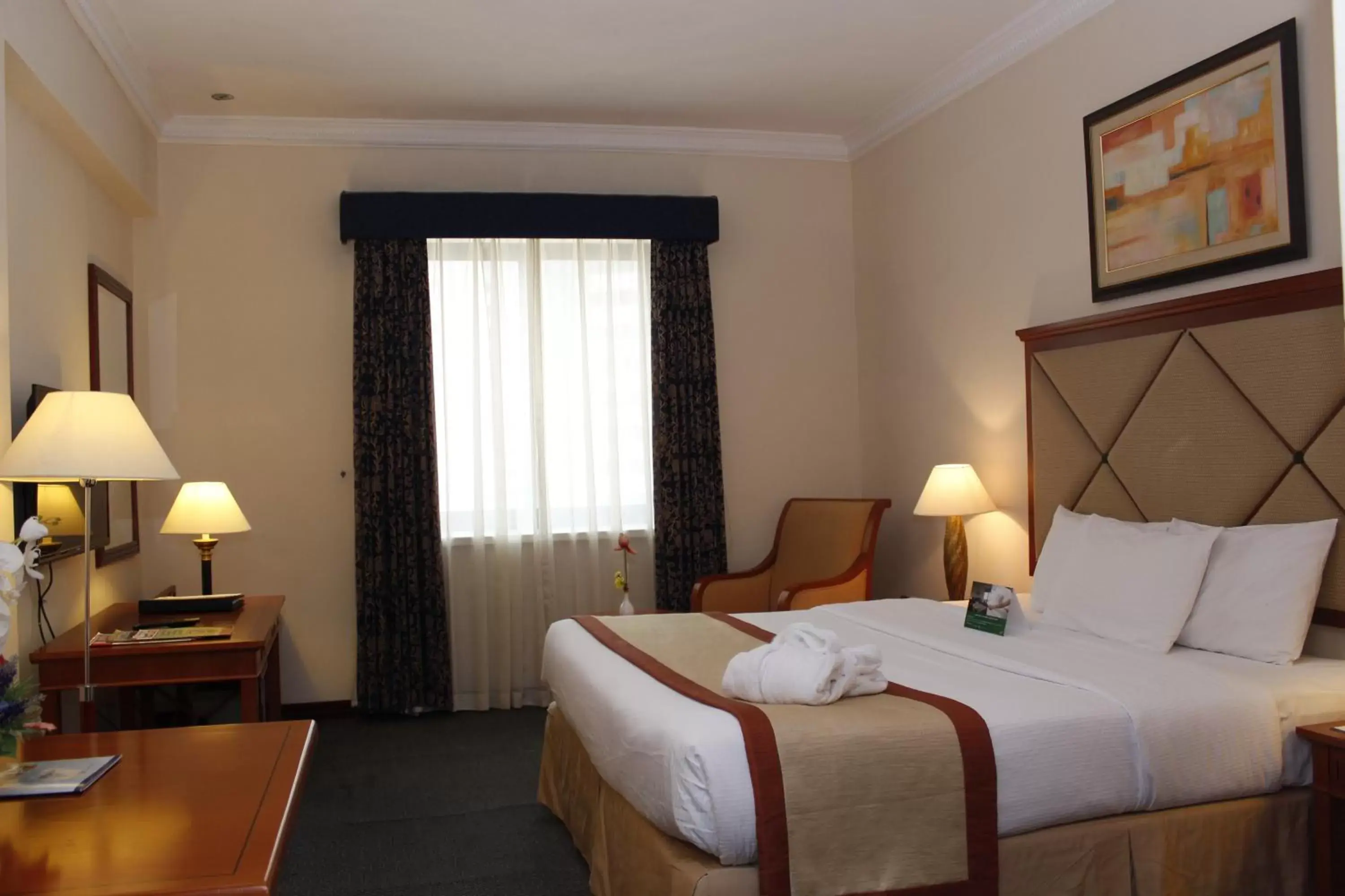 Bedroom in Al Diar Mina Hotel