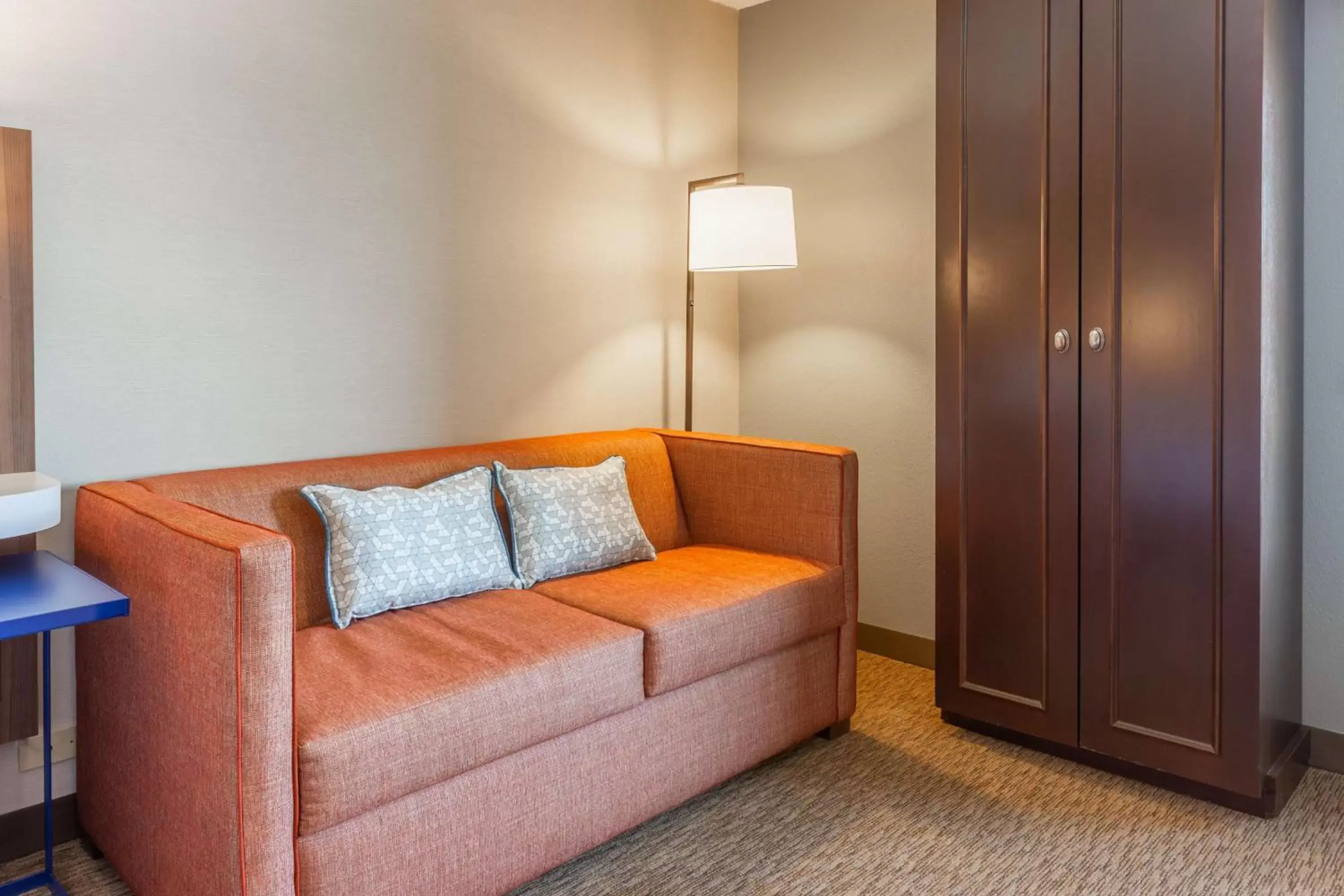 Living room, Seating Area in Hampton Inn Madison East Towne Mall Area