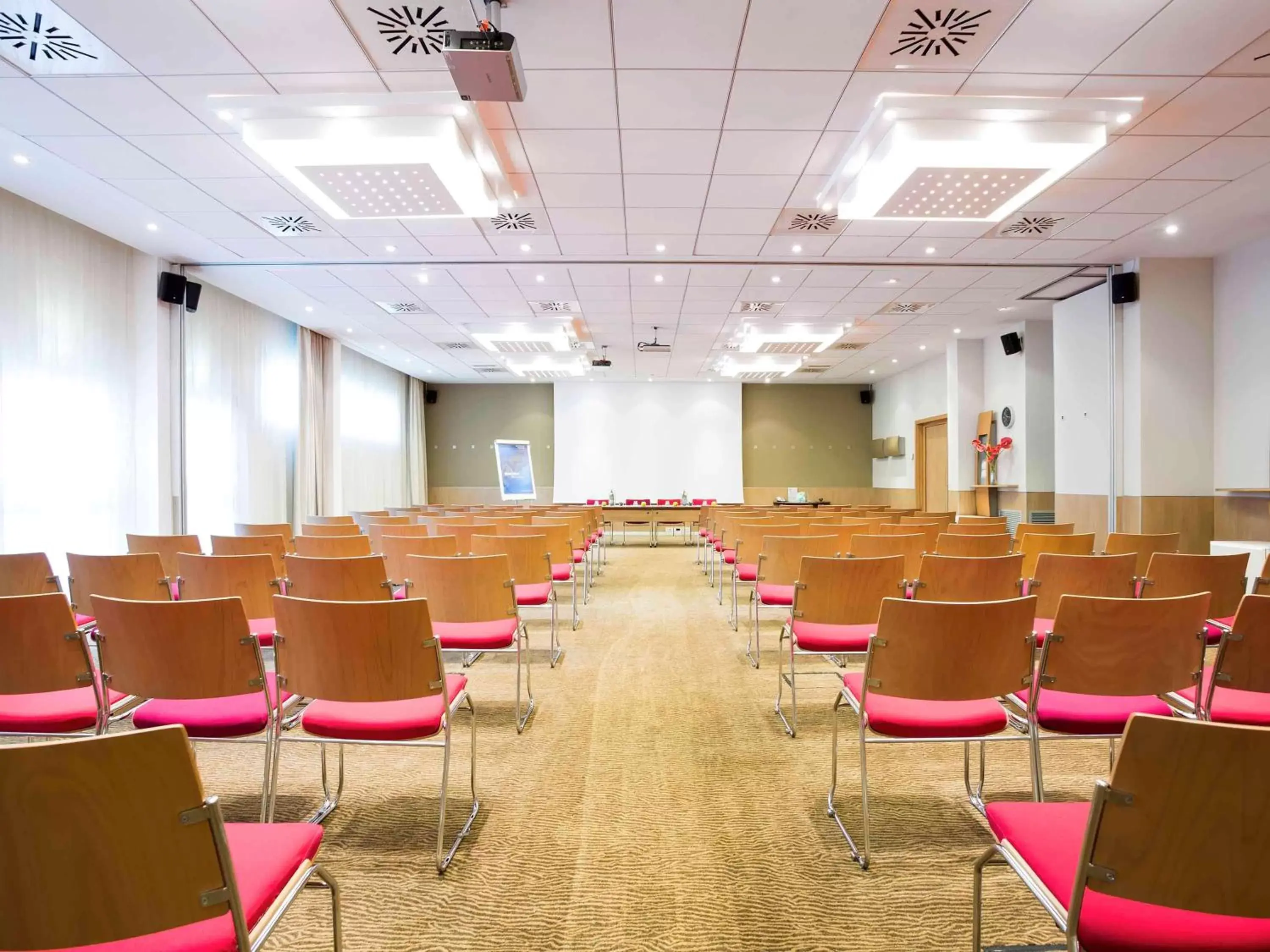 Meeting/conference room in Novotel Salerno Est Arechi