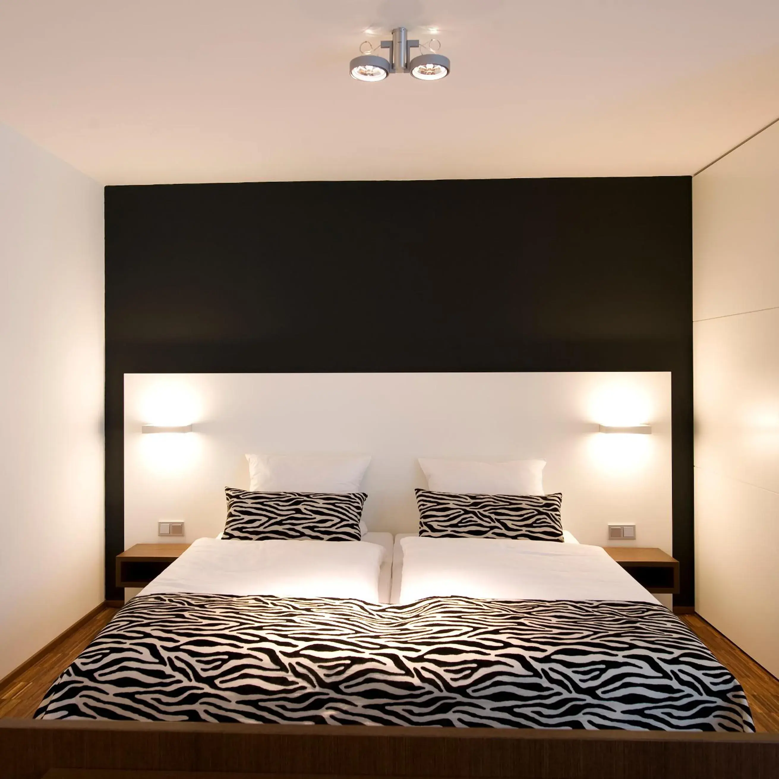 Bed in BECKER´S Hotel & Restaurant