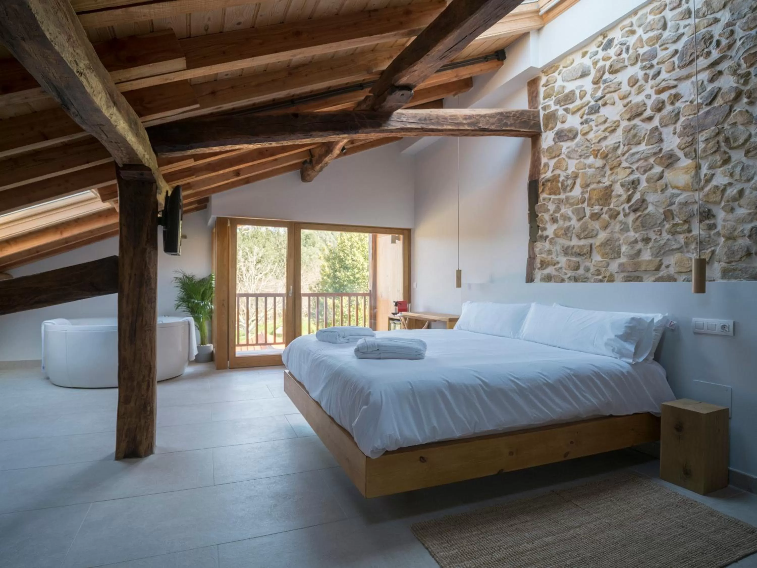 Photo of the whole room, Bed in Hotel Nafarrola - Gastronomy & Wine