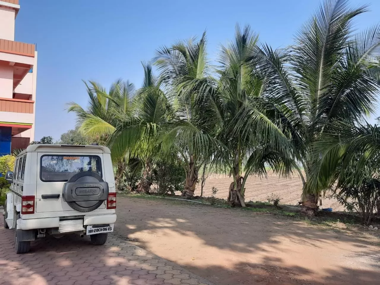 Hotel Nisarg Lodging And Restaurant