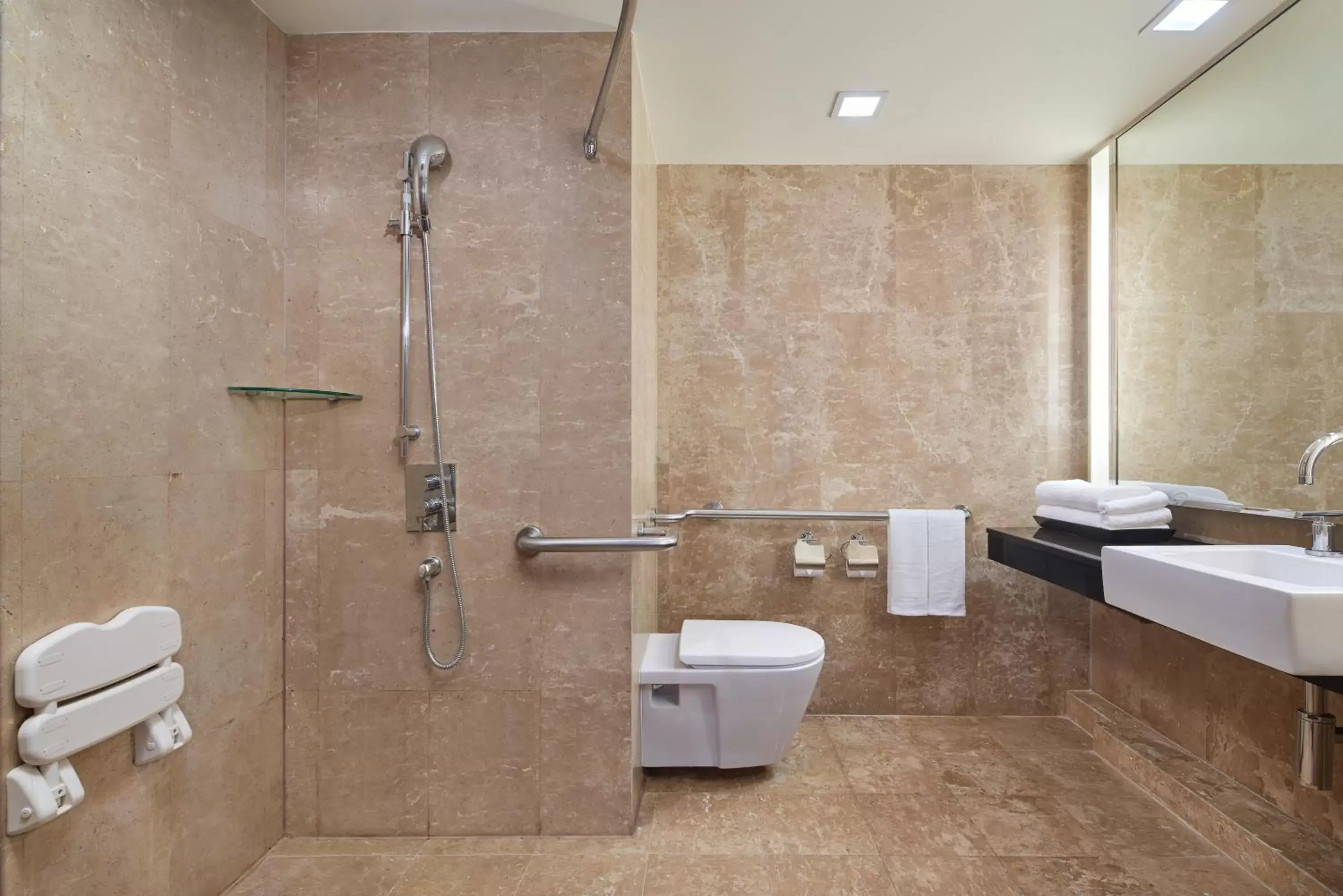 Public Bath, Bathroom in Royal Orchid Sheraton Hotel and Towers