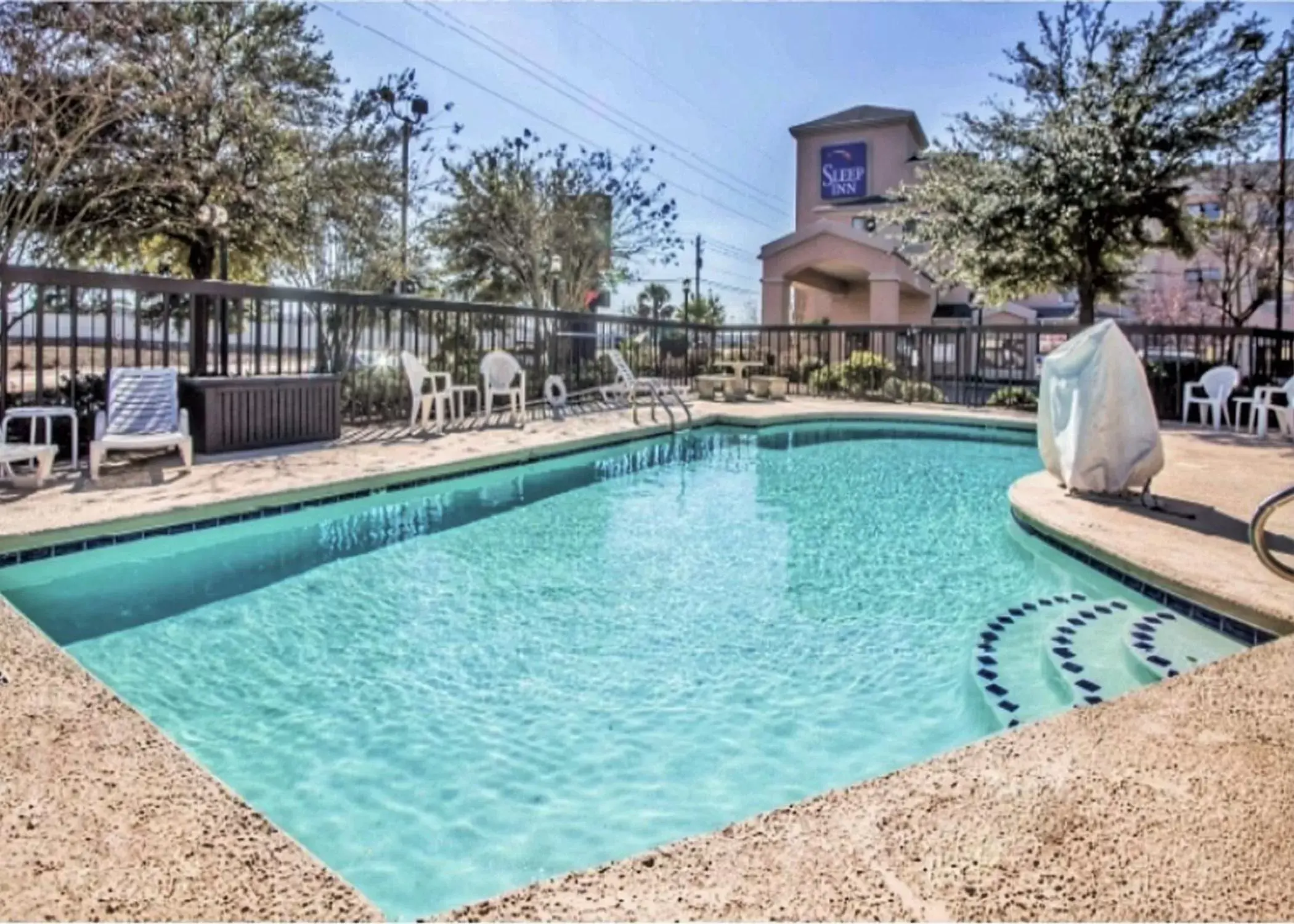 Swimming Pool in Sleep Inn and Conference Center