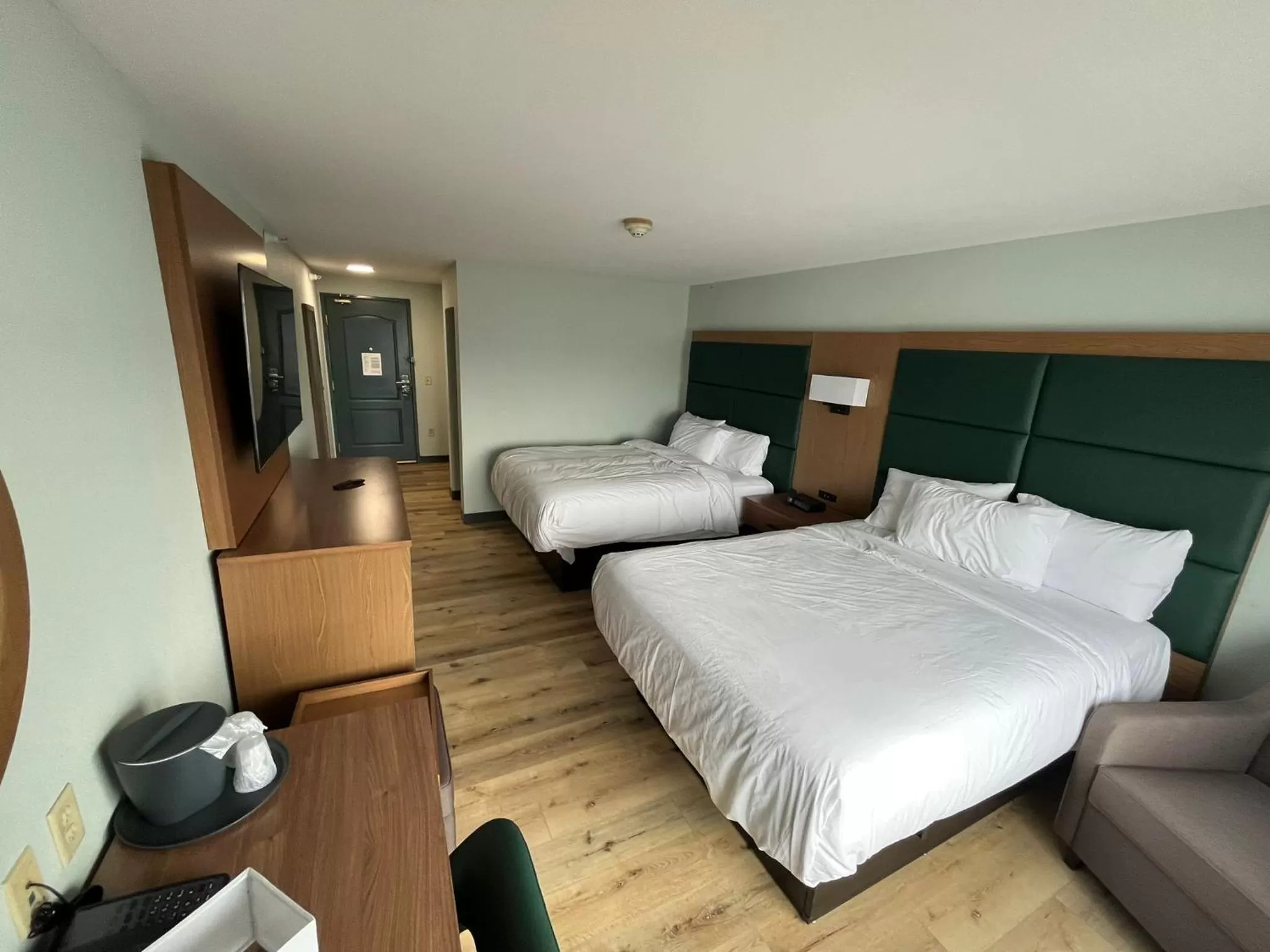 Bed in Wingate By Wyndham Mansfield Ontario