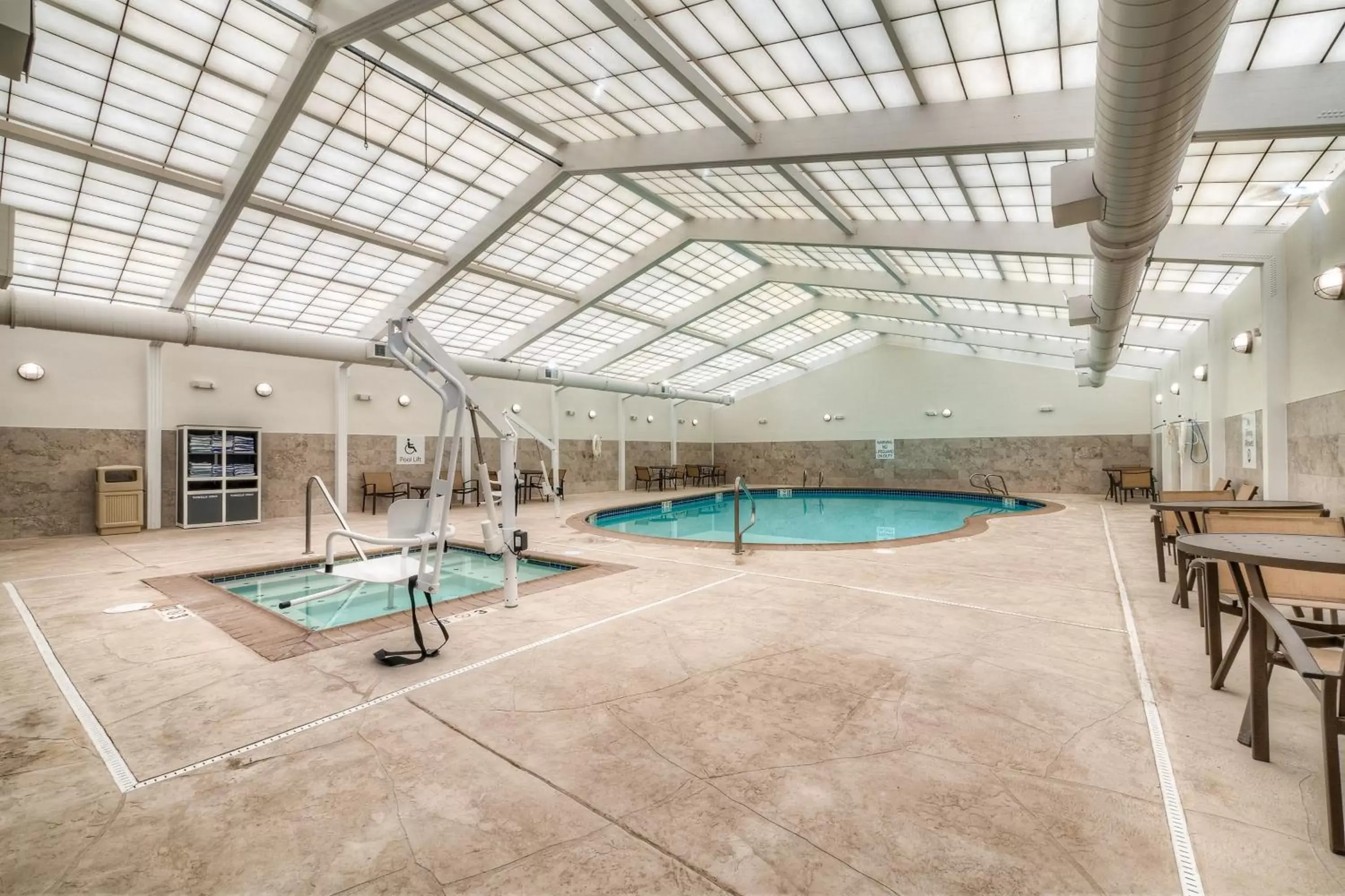 Swimming Pool in Holiday Inn Tacoma Mall, an IHG Hotel