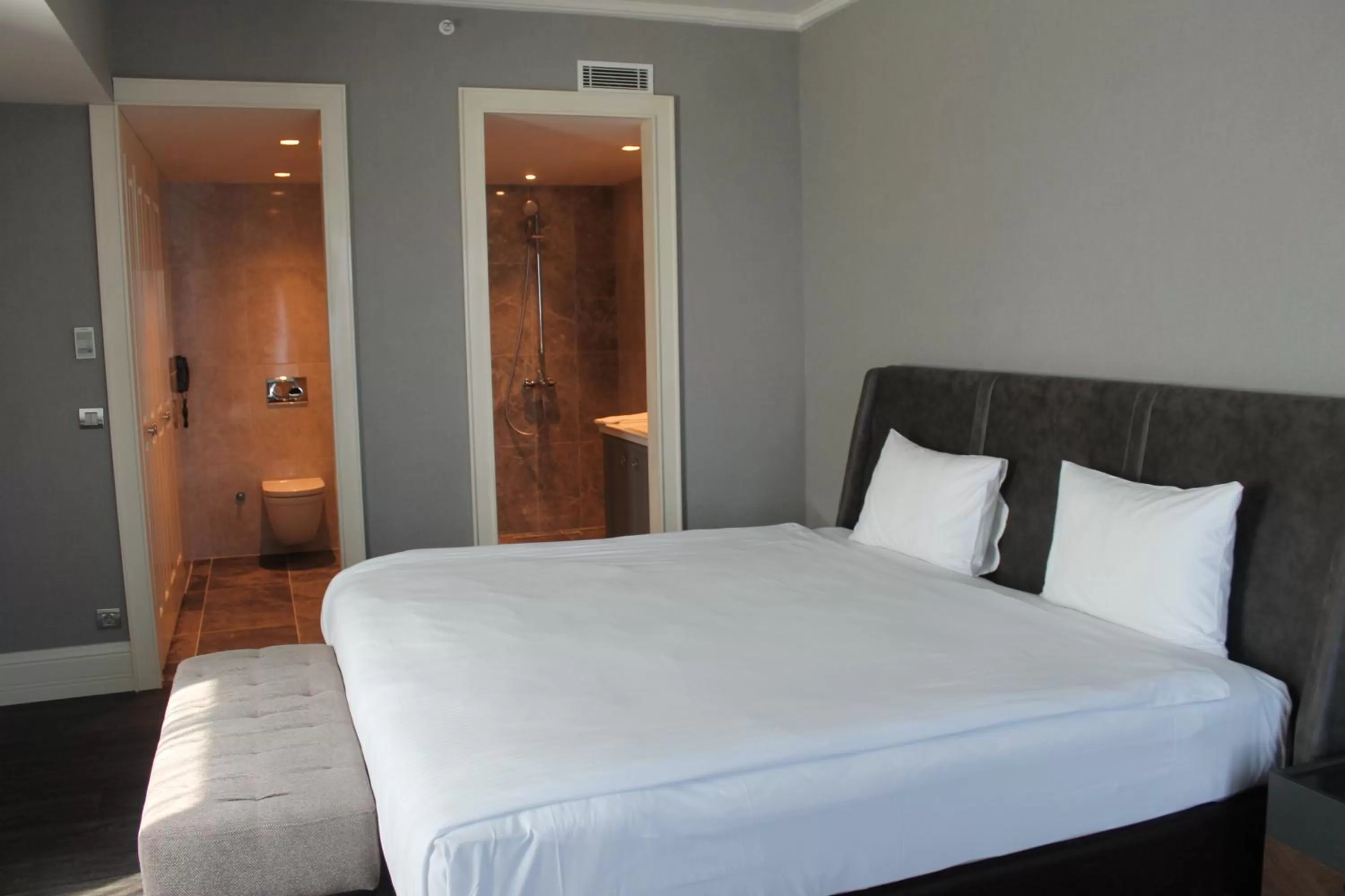 Bed in Windsor Hotel & Convention Center Istanbul