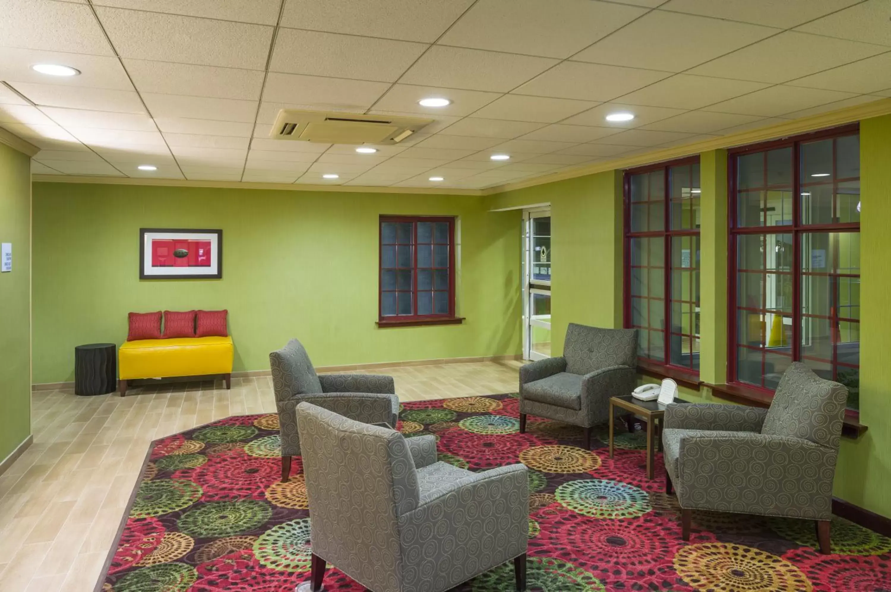 Lobby or reception in Holiday Inn Express Frazer - Malvern, an IHG Hotel