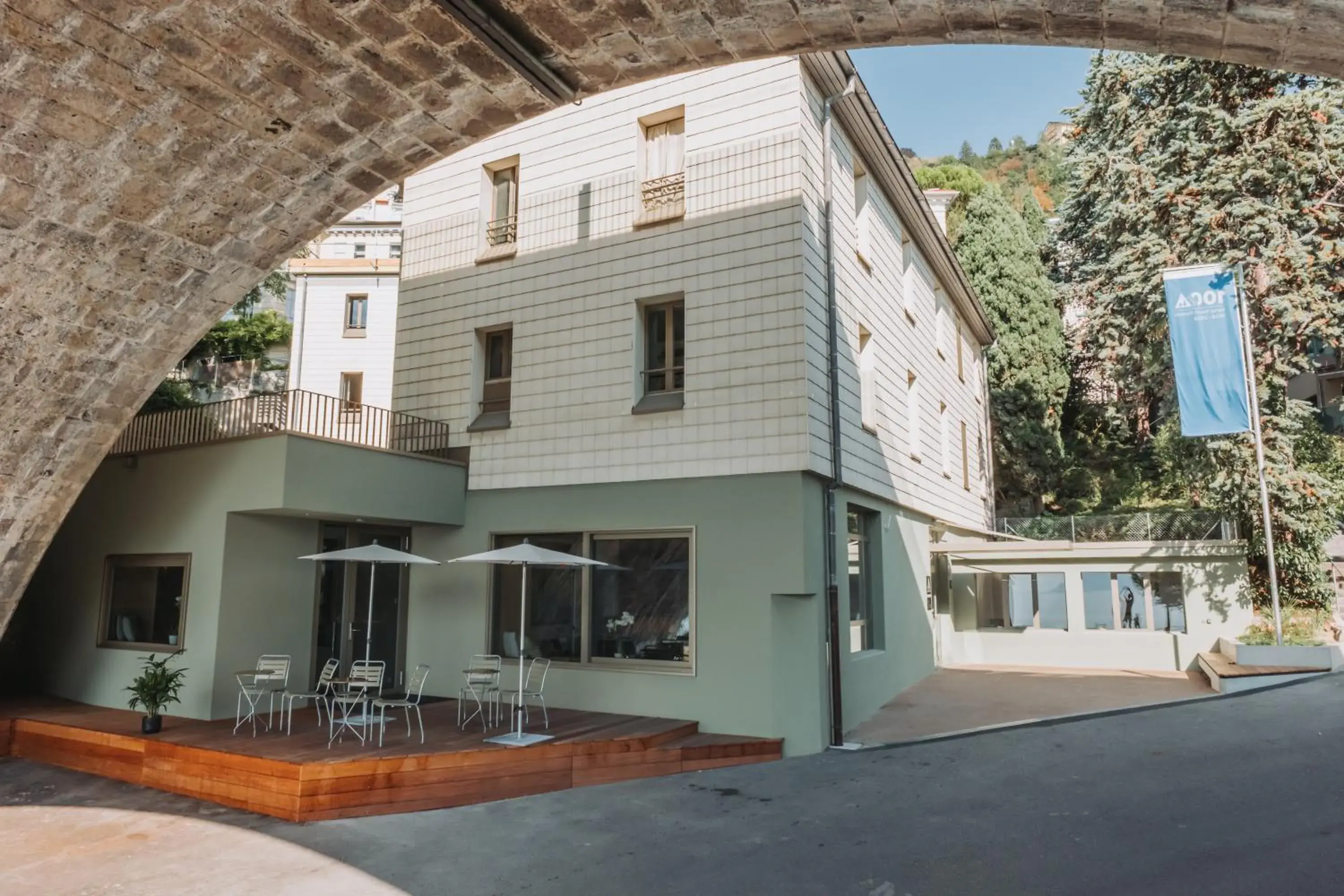 Facade/entrance in Montreux Youth Hostel Facade/entrance in Montreux Youth Hostel