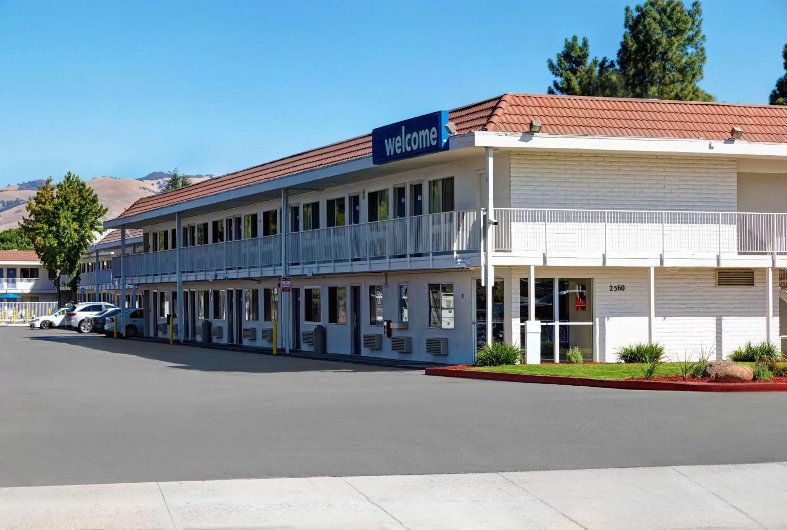 Property Building in Motel 6-San Jose, CA - South