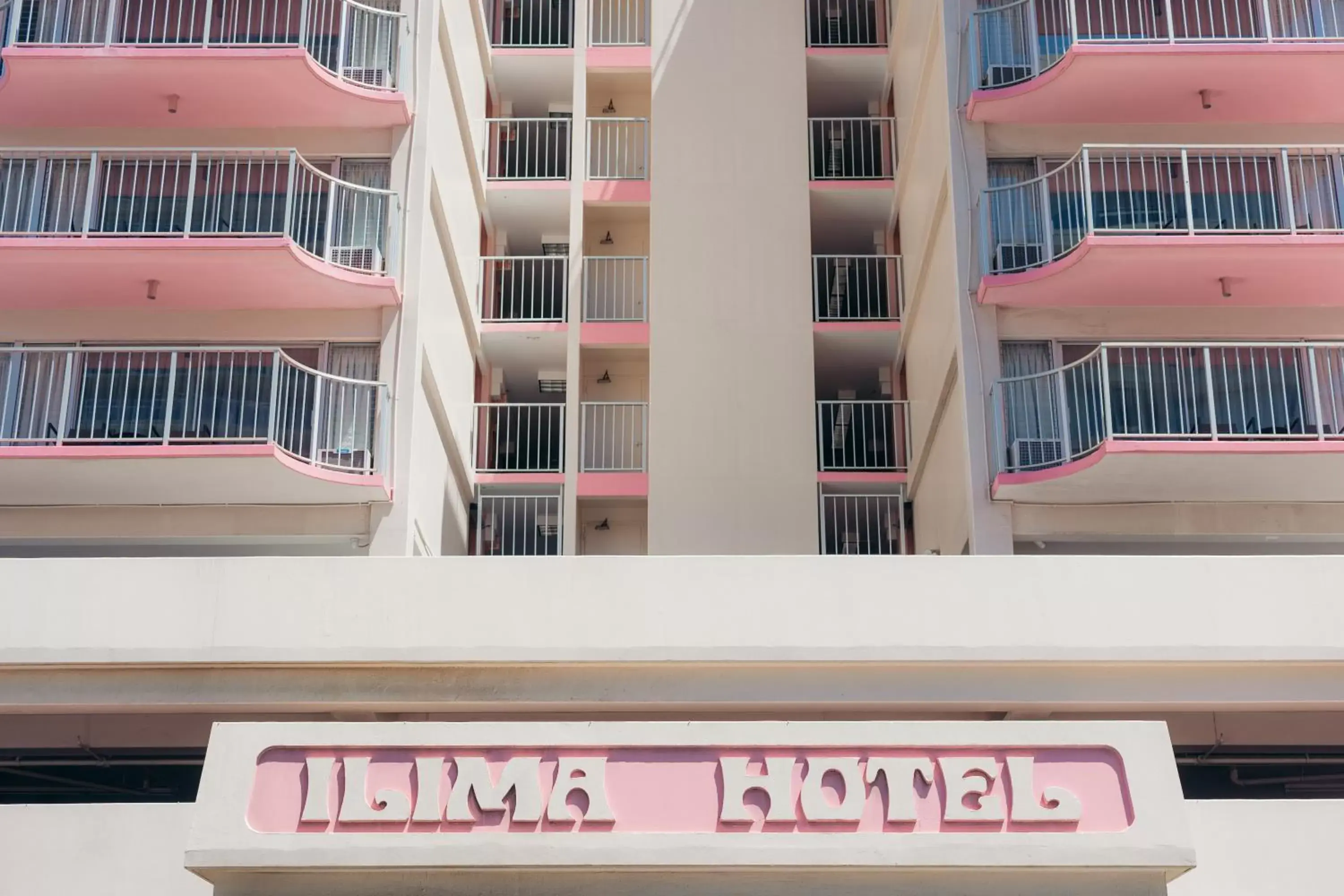 Property building in Ilima Hotel