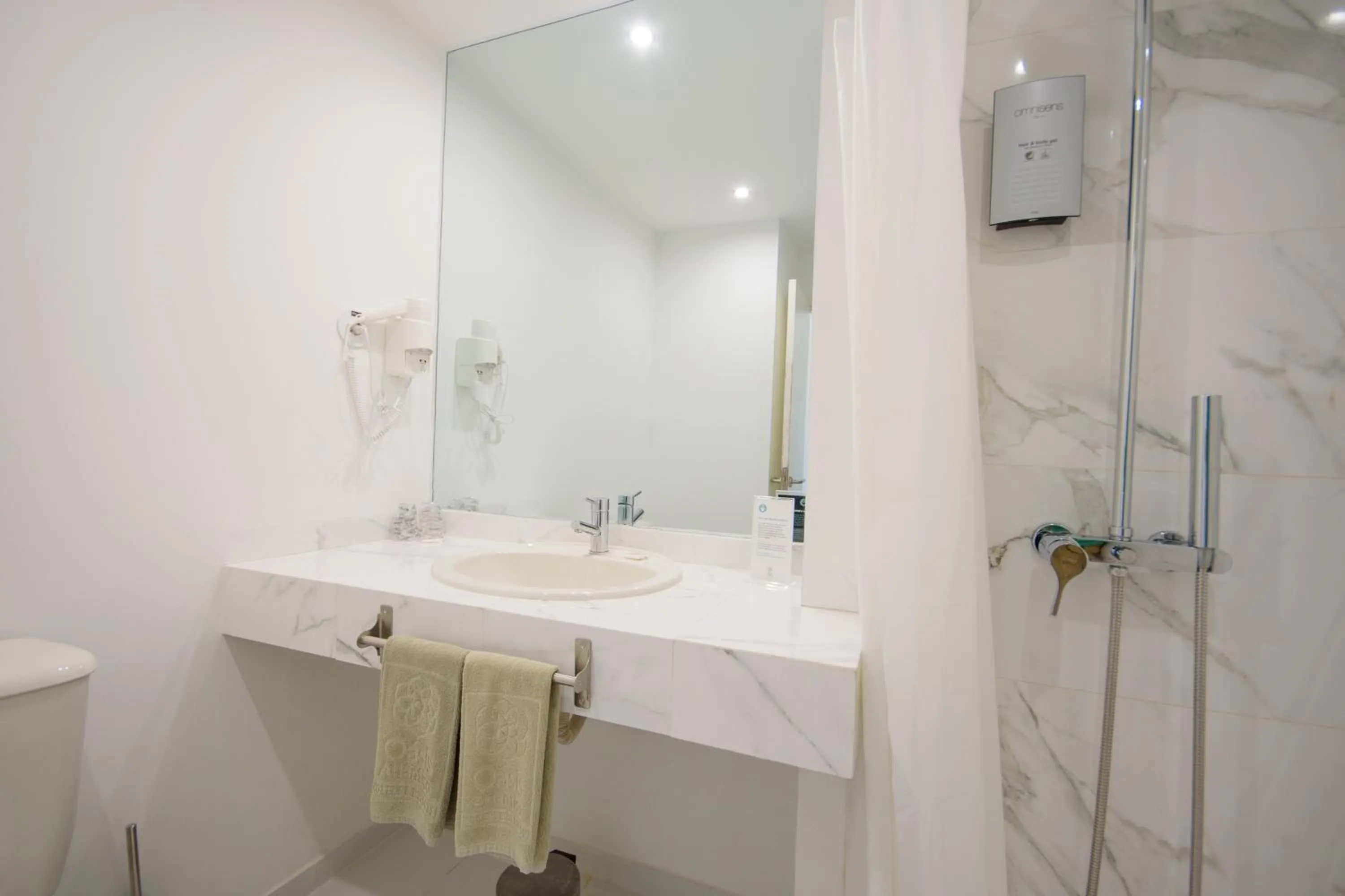 Bathroom in Oasis Porto Grande