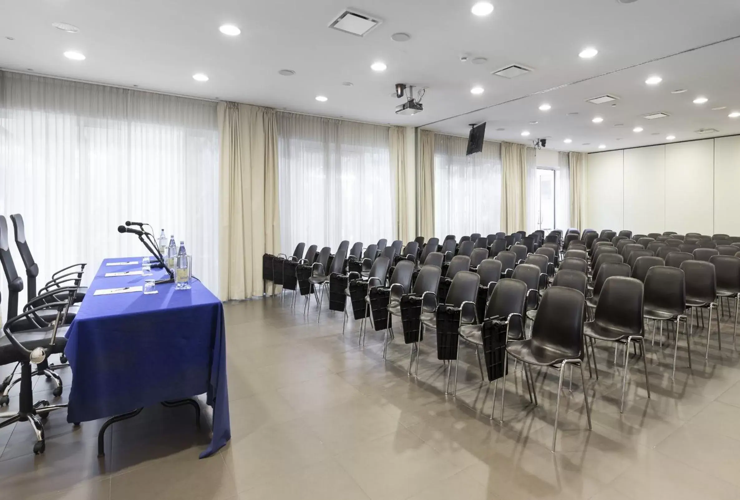 Meeting/conference room, Business Area/Conference Room in Hotel Cube