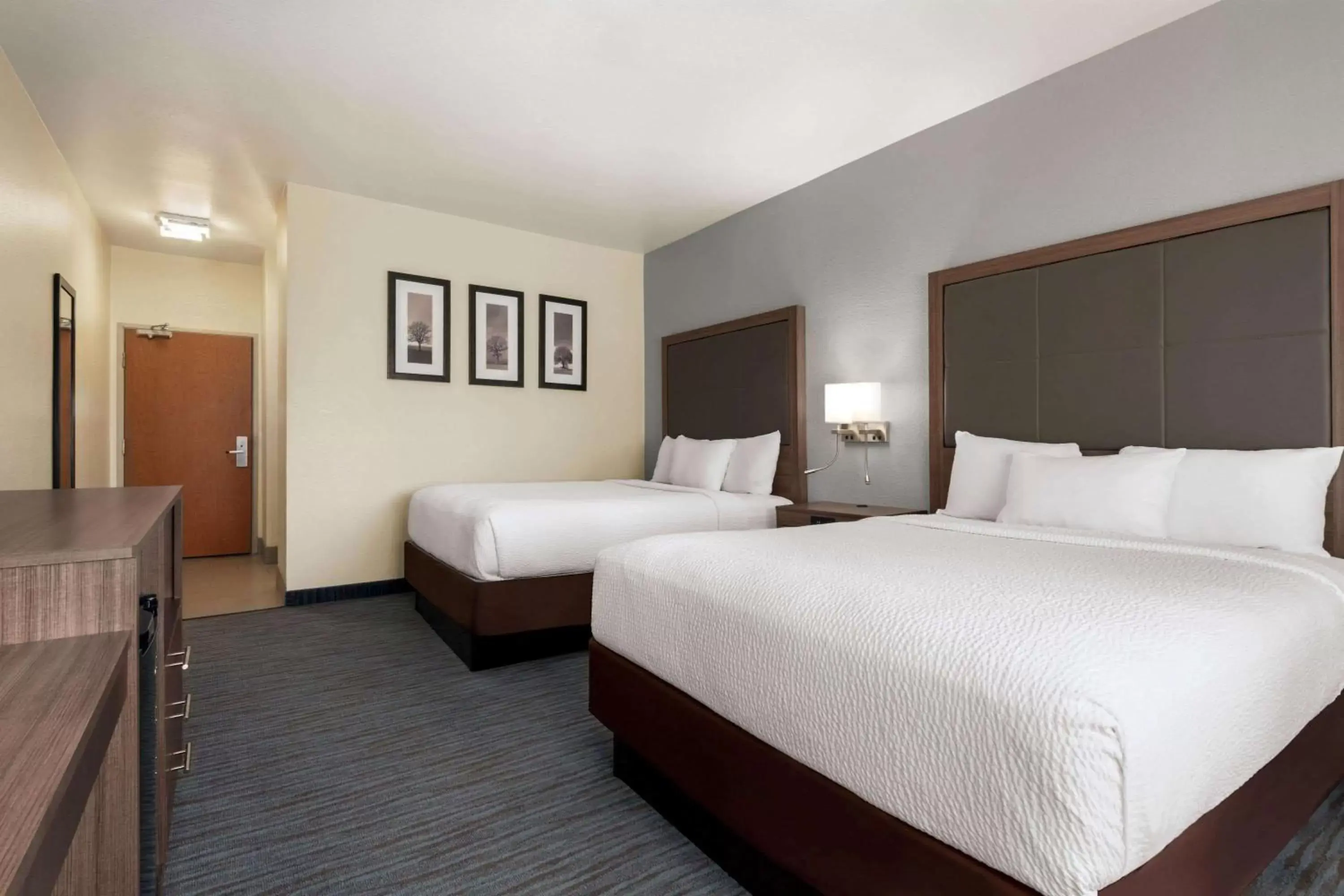 Photo of the whole room, Bed in AmericInn by Wyndham Appleton West