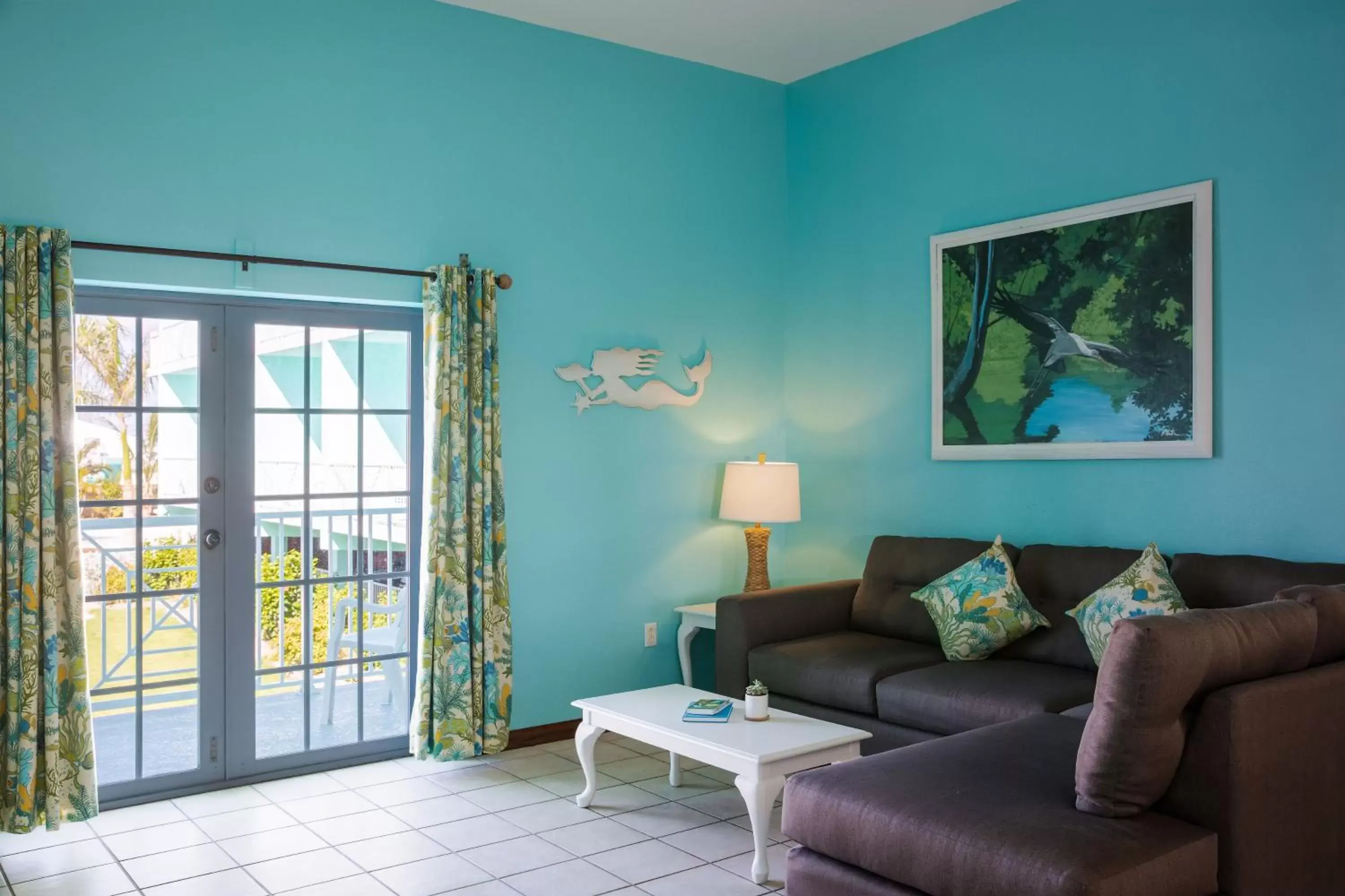 Living room in Grassy Flats Resort & Beach Club Living room in Grassy Flats Resort & Beach Club