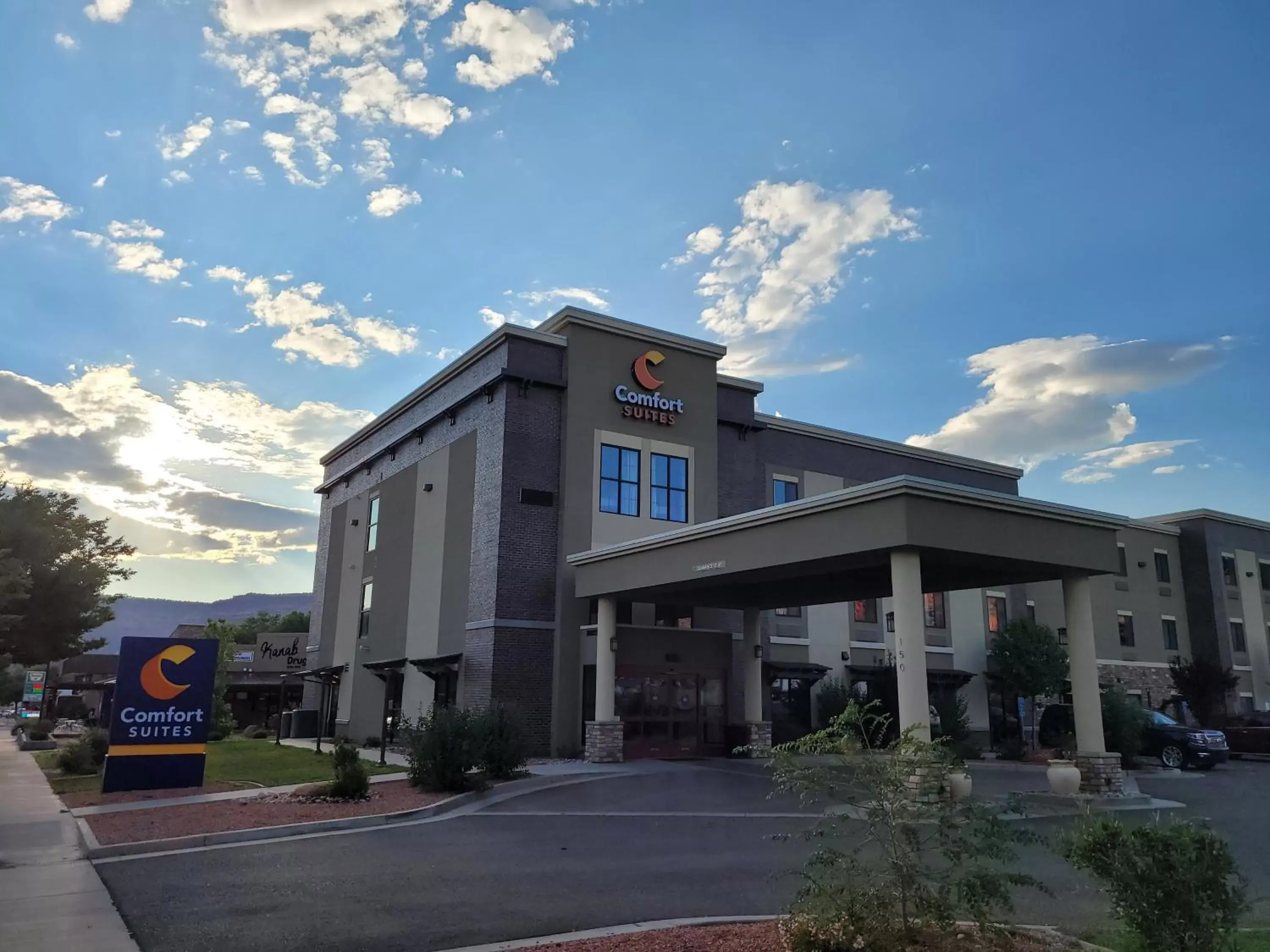 Property Building in Comfort Suites Kanab National Park Area