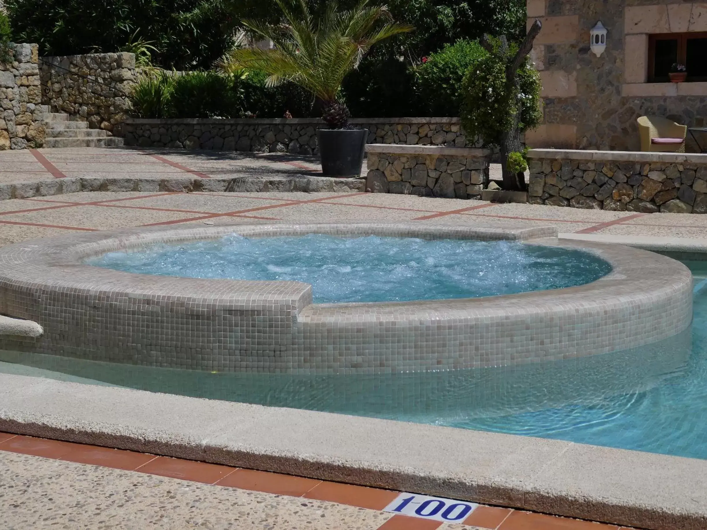Swimming Pool in Fincahotel Can Estades
