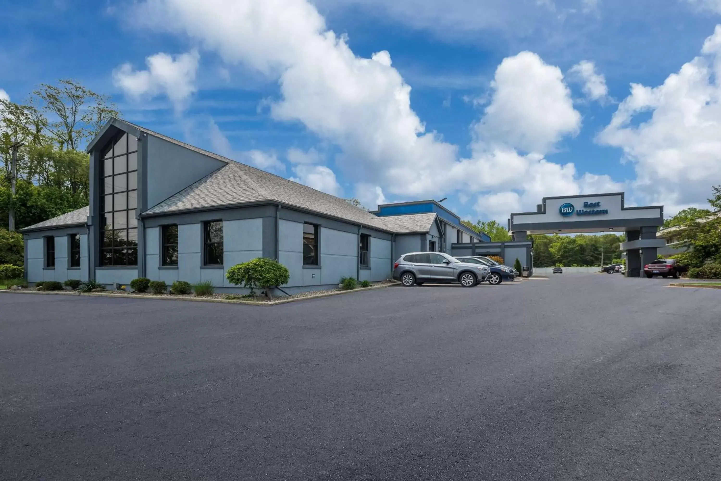 Property building in Best Western Executive Inn Property building in Best Western Executive Inn