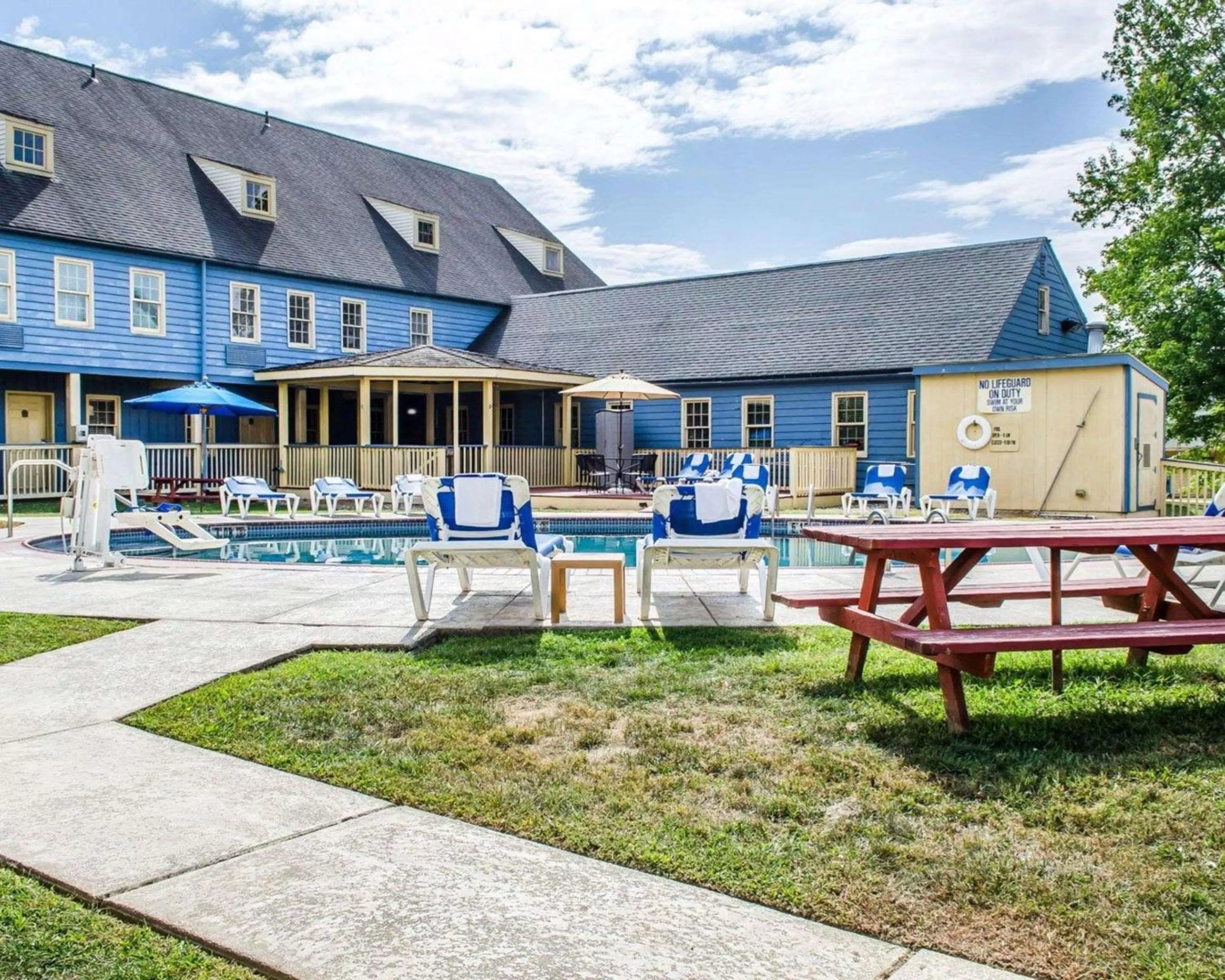 On site in Clarion Inn Strasburg - Lancaster