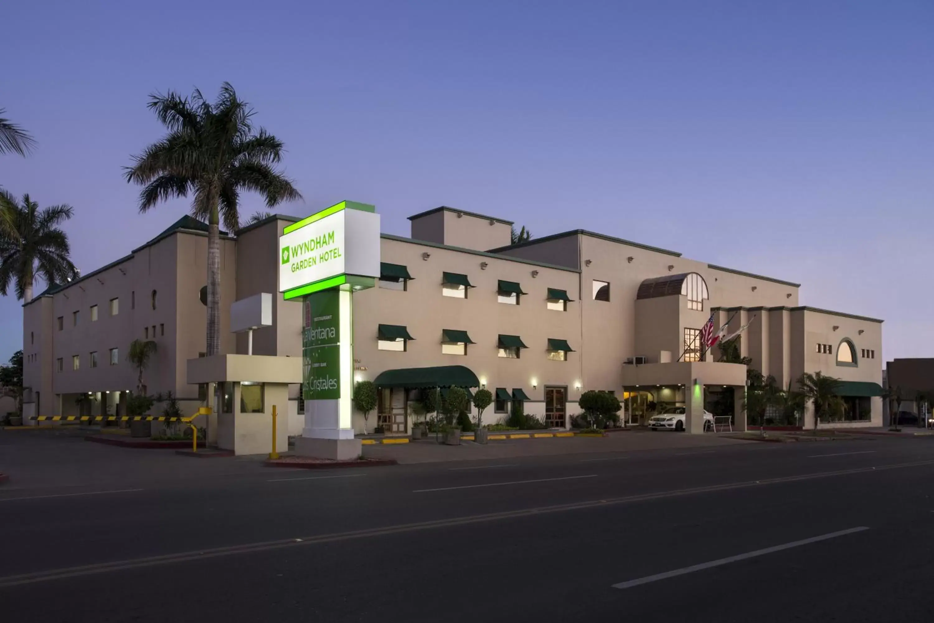 Facade/entrance, Property Building in Wyndham Garden Obregon