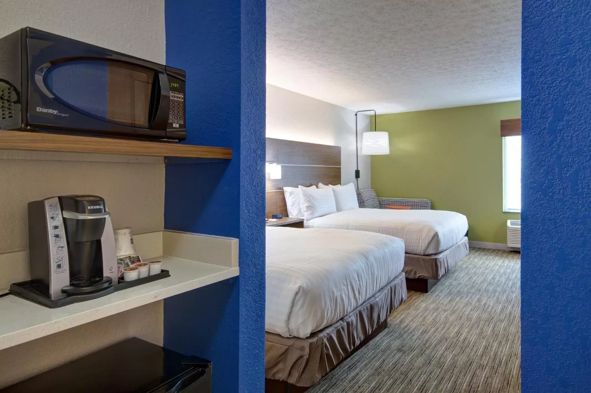 Photo of the whole room in Holiday Inn Express Columbus South - Obetz, an IHG Hotel