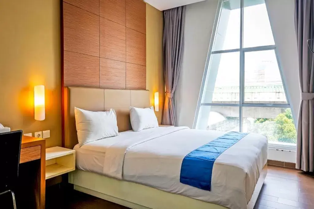 Bedroom, Bed in Terraz Tree Hotel Jakarta