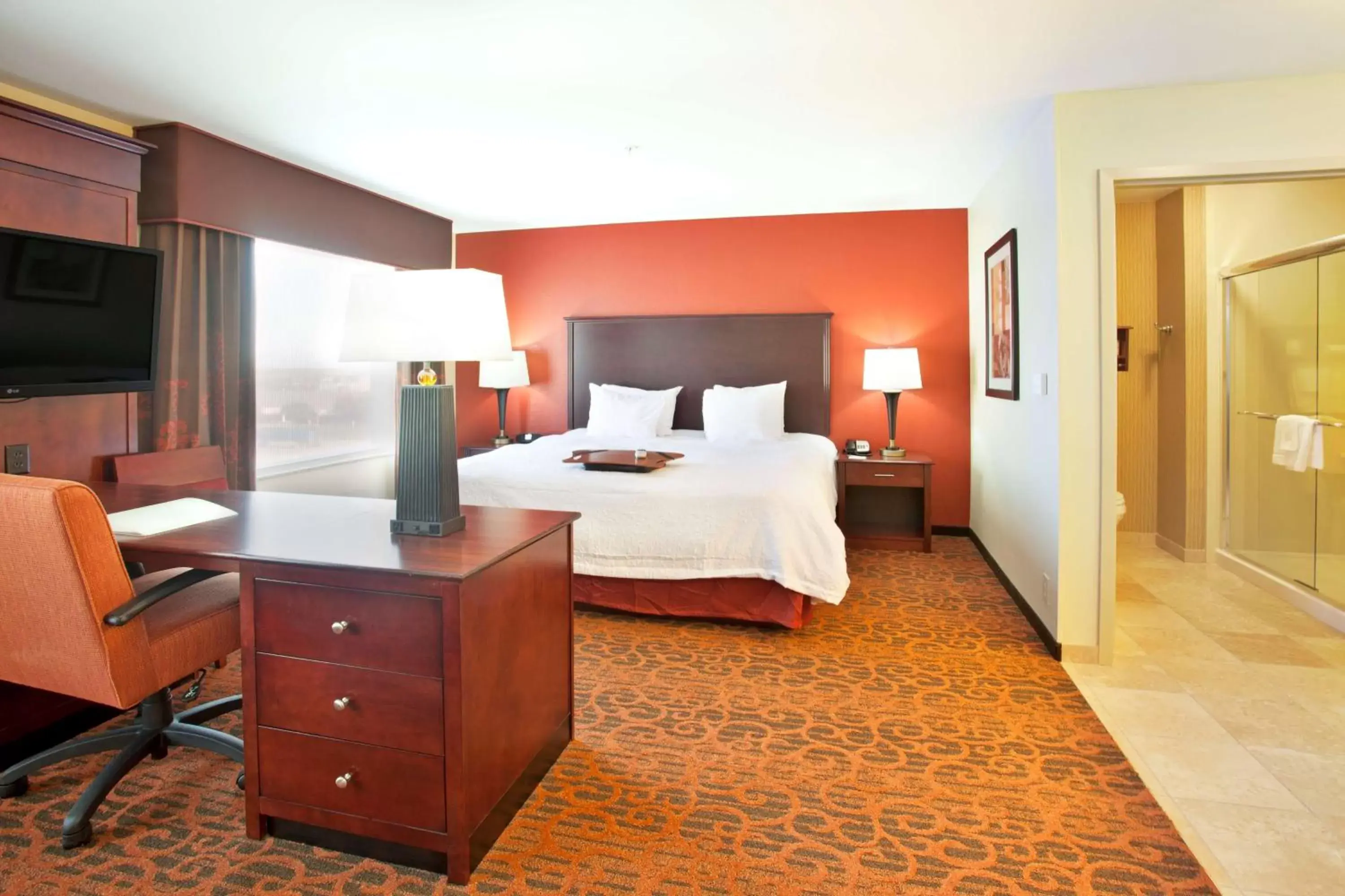 Living room, Bed in Hampton Inn & Suites Fort Worth-West-I-30