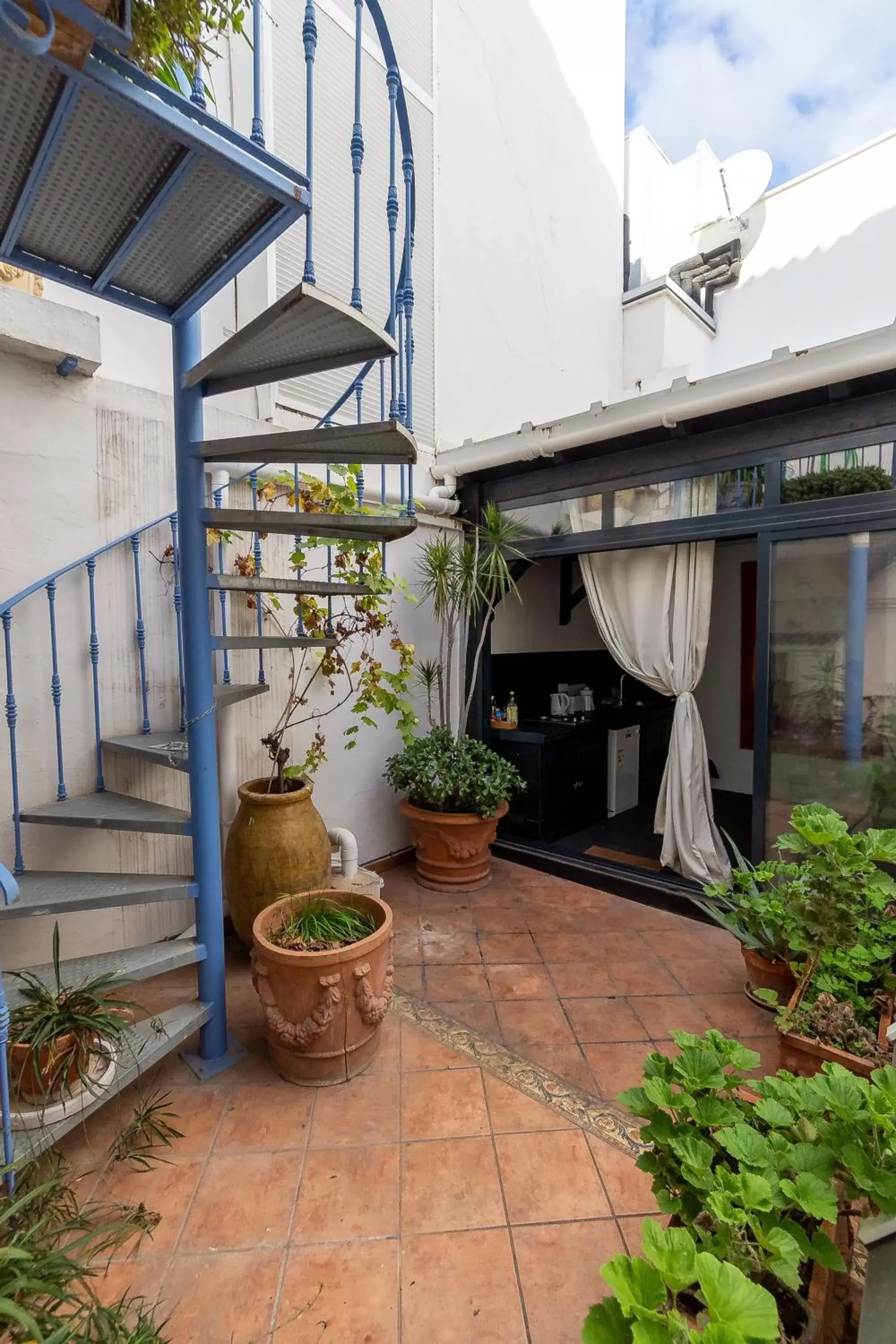 Patio in SUAY APARTMENTS