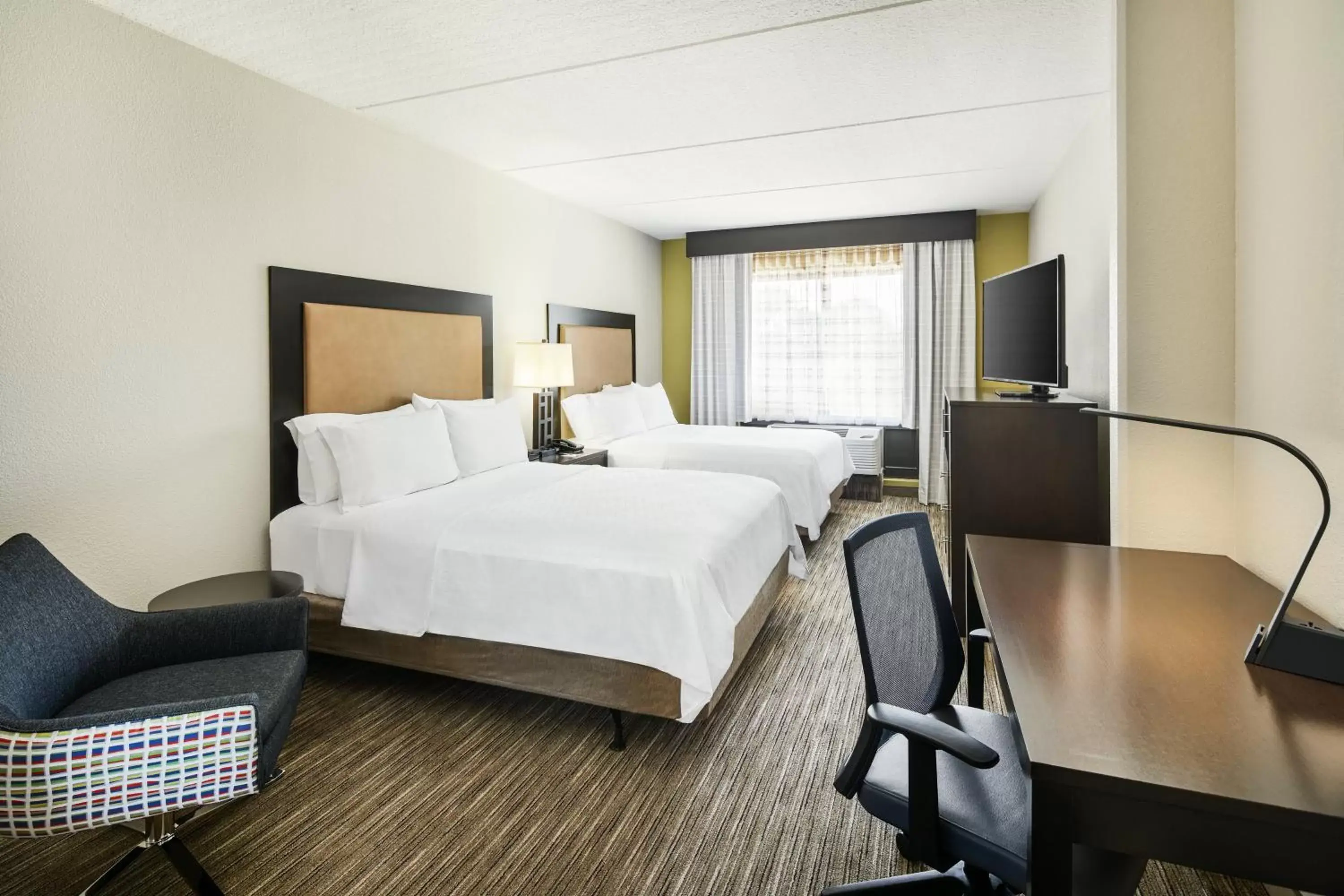 Photo of the whole room in Holiday Inn Express & Suites Jacksonville South East - Medical Center Area, an IHG Hotel