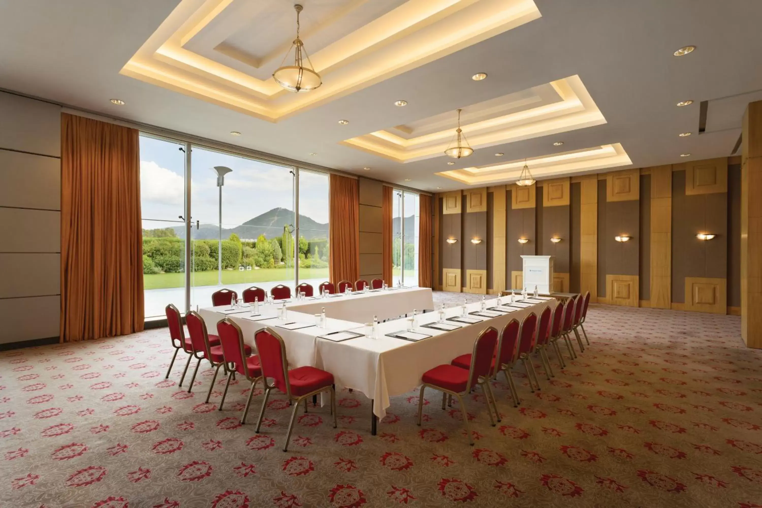 Spring, Business Area/Conference Room in Wyndham Grand İzmir Özdilek