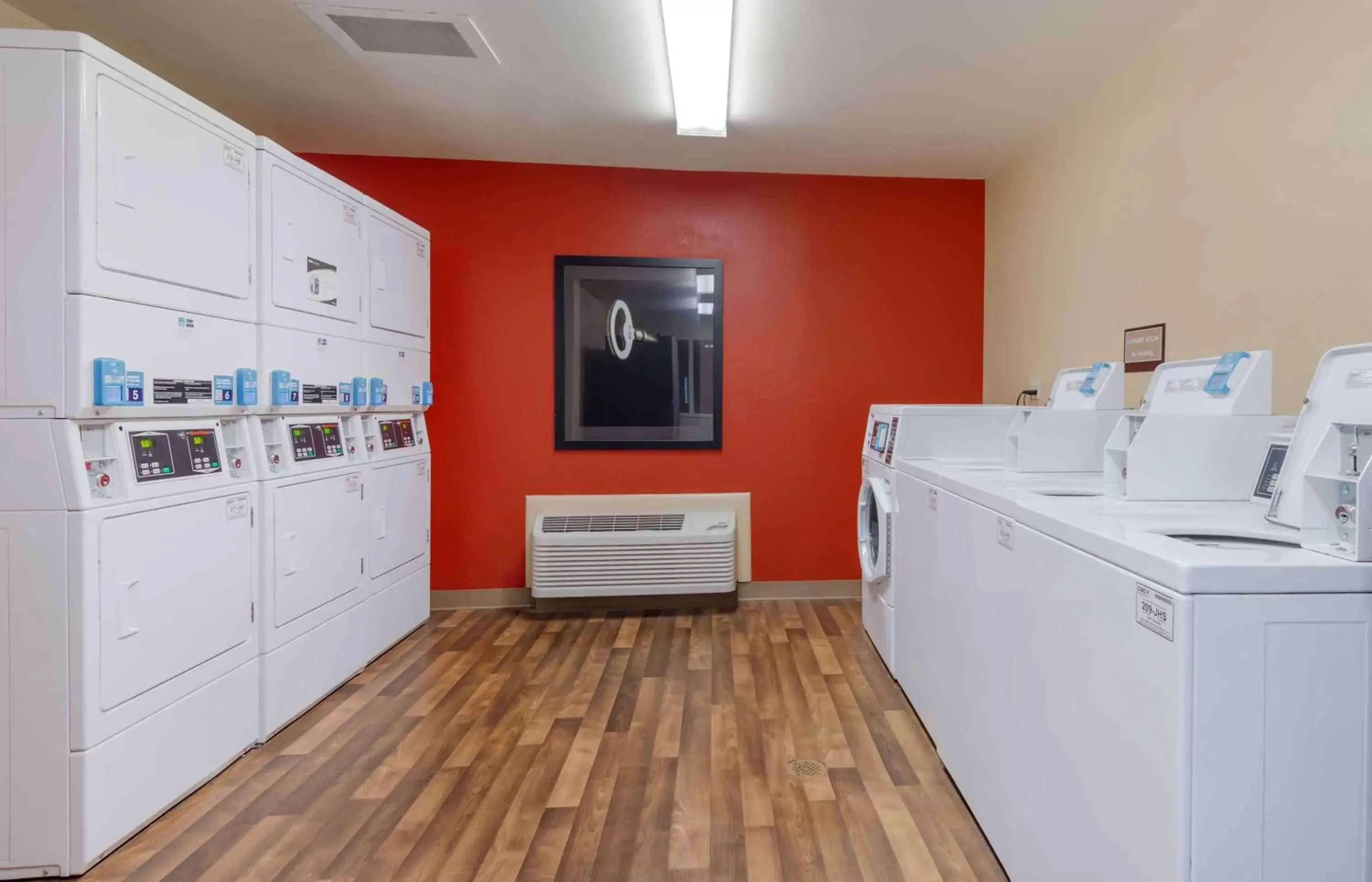 Property building, Kitchen/Kitchenette in Extended Stay America Suites - Asheville - Tunnel Rd