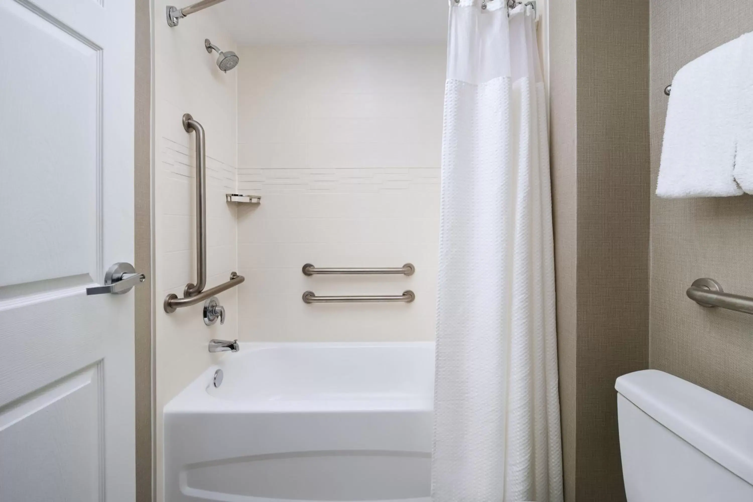 Bathroom in Residence Inn Fort Lauderdale SW/Miramar