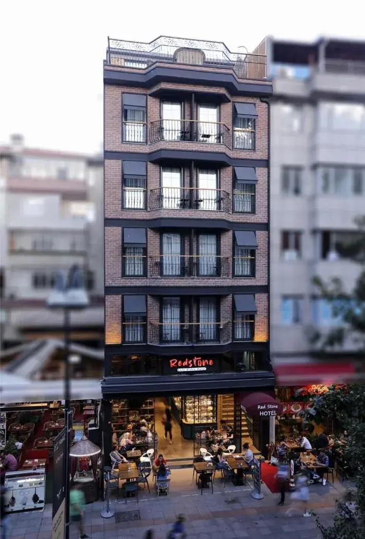 Restaurant/places to eat in Red Stone Hotel Restaurant/places to eat in Red Stone Hotel