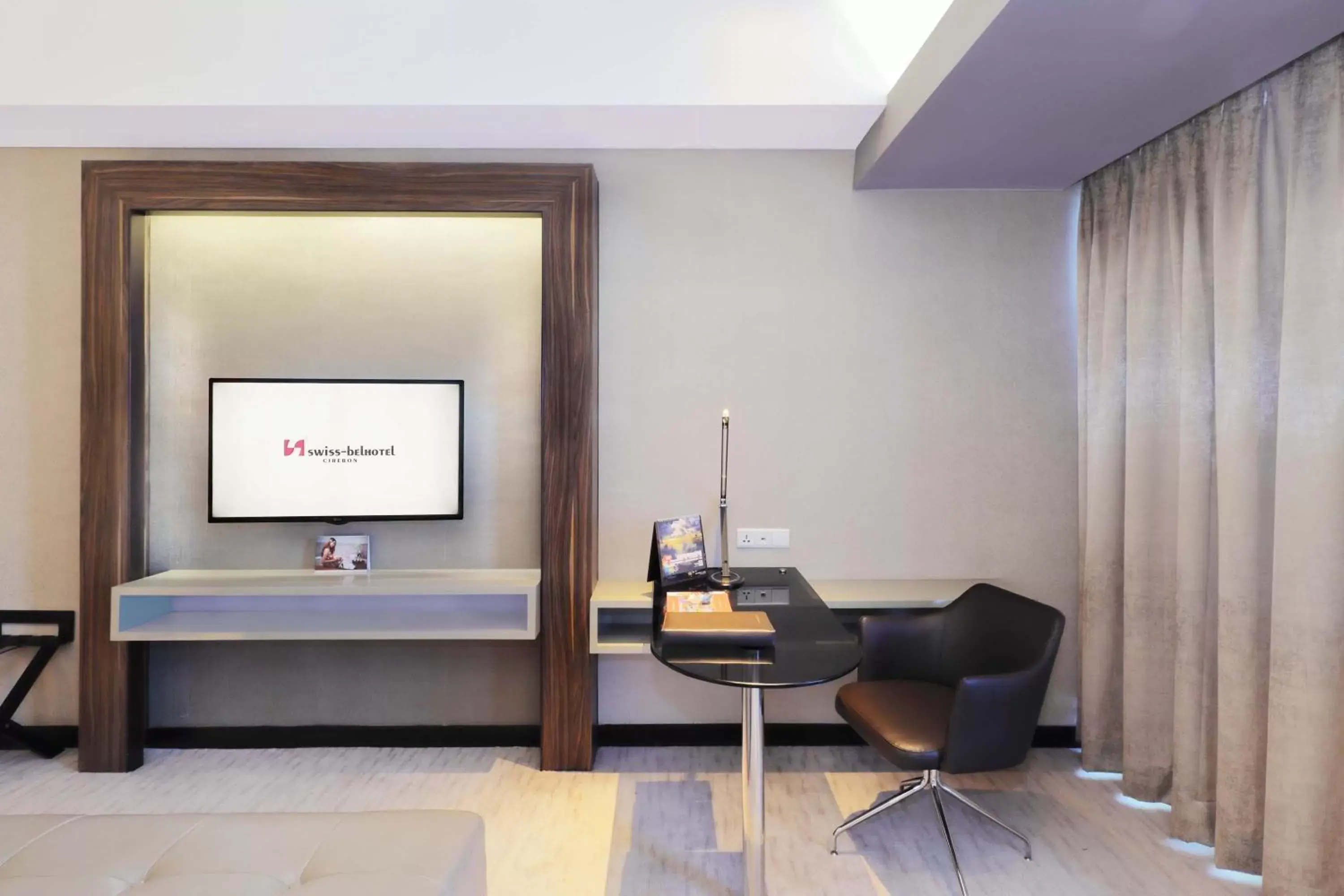 TV and multimedia, Seating Area in Swiss-Belhotel Cirebon