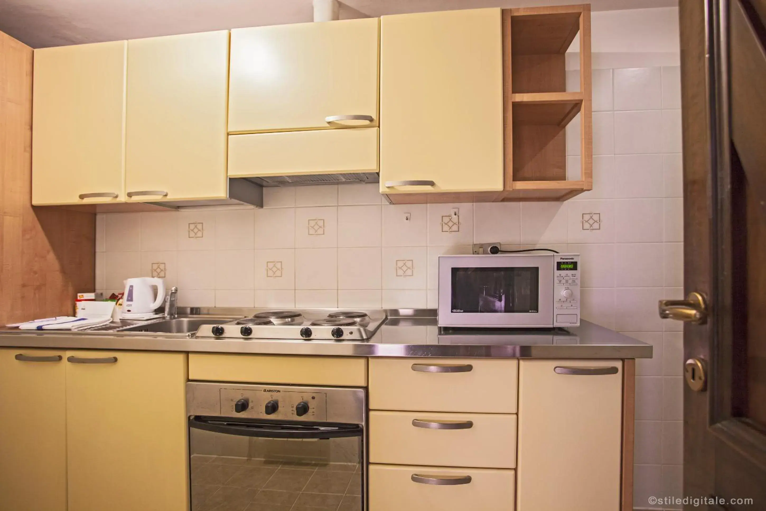 stove, Kitchen/Kitchenette in Aldrovandi Residence City Suites