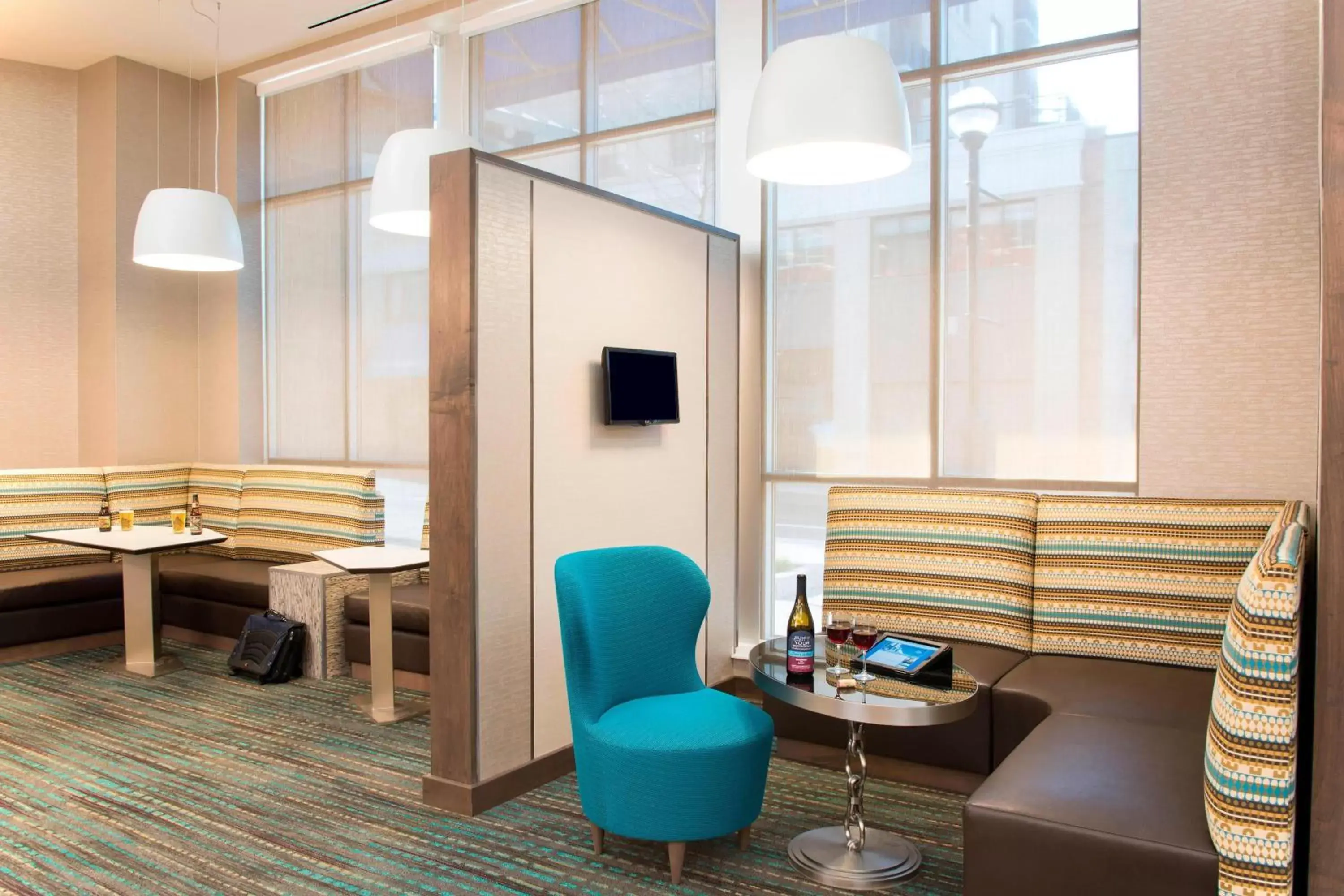 Restaurant/places to eat, Seating Area in Residence Inn by Marriott Ann Arbor Downtown