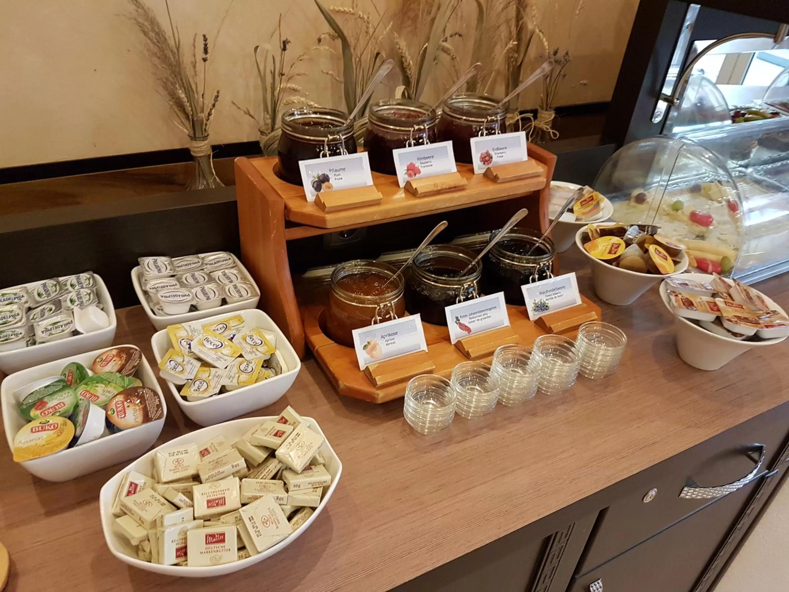 Food and drinks in Hotel Zum Weissen Ross