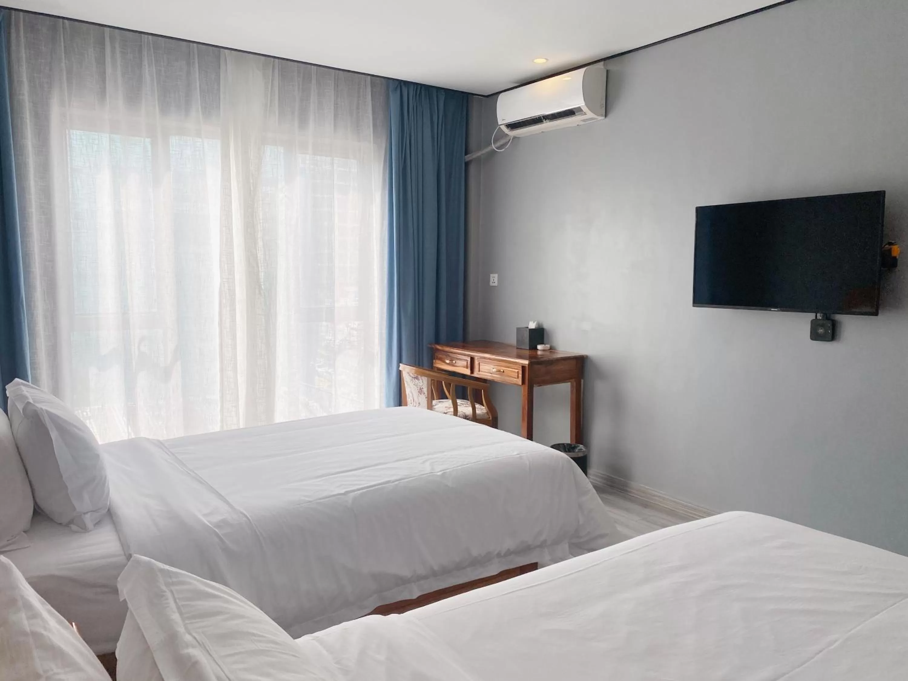 Photo of the whole room in Junlan Hotel