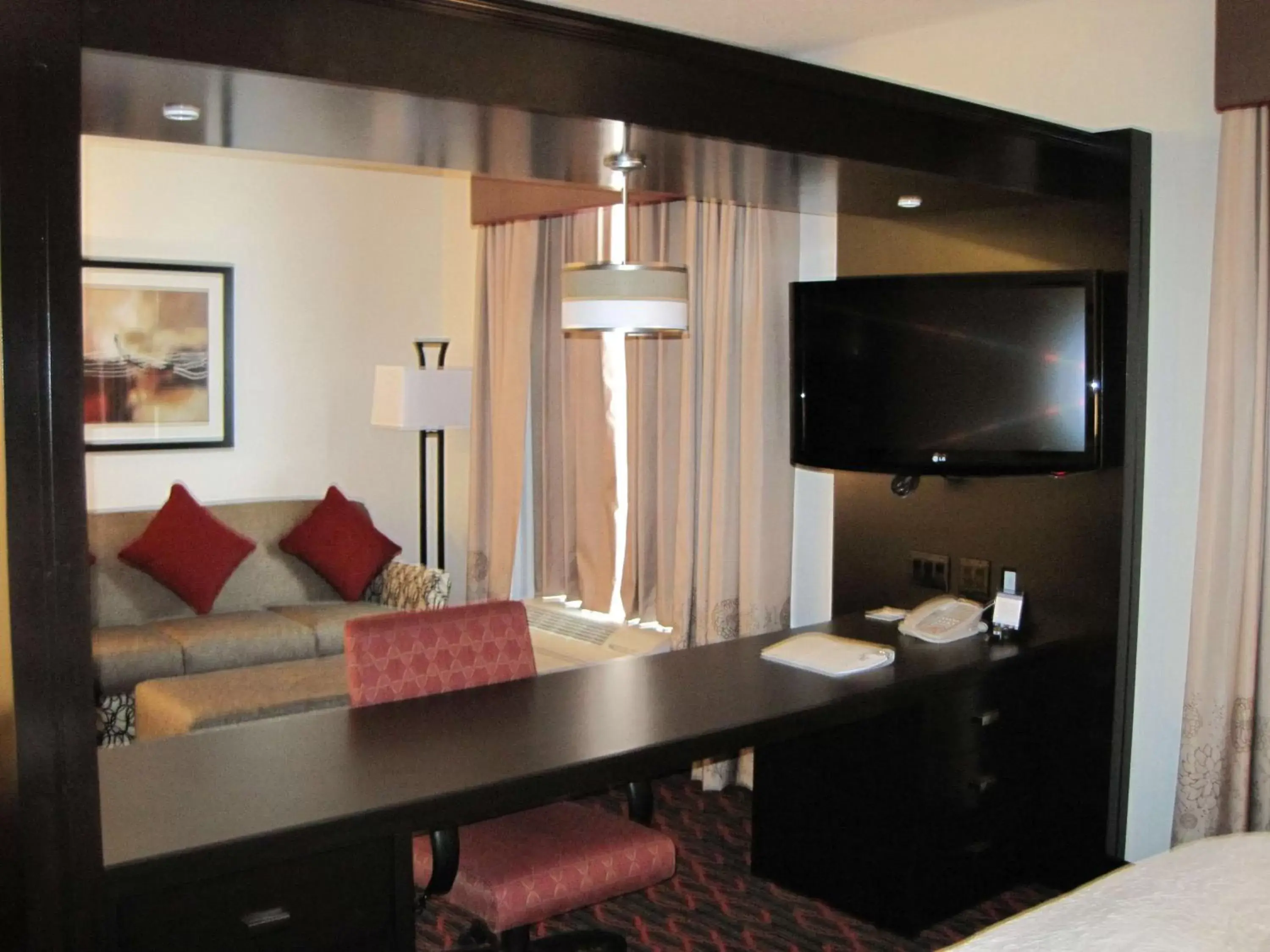 Bed, TV/Entertainment Center in Hampton Inn by Hilton Fort Saskatchewan