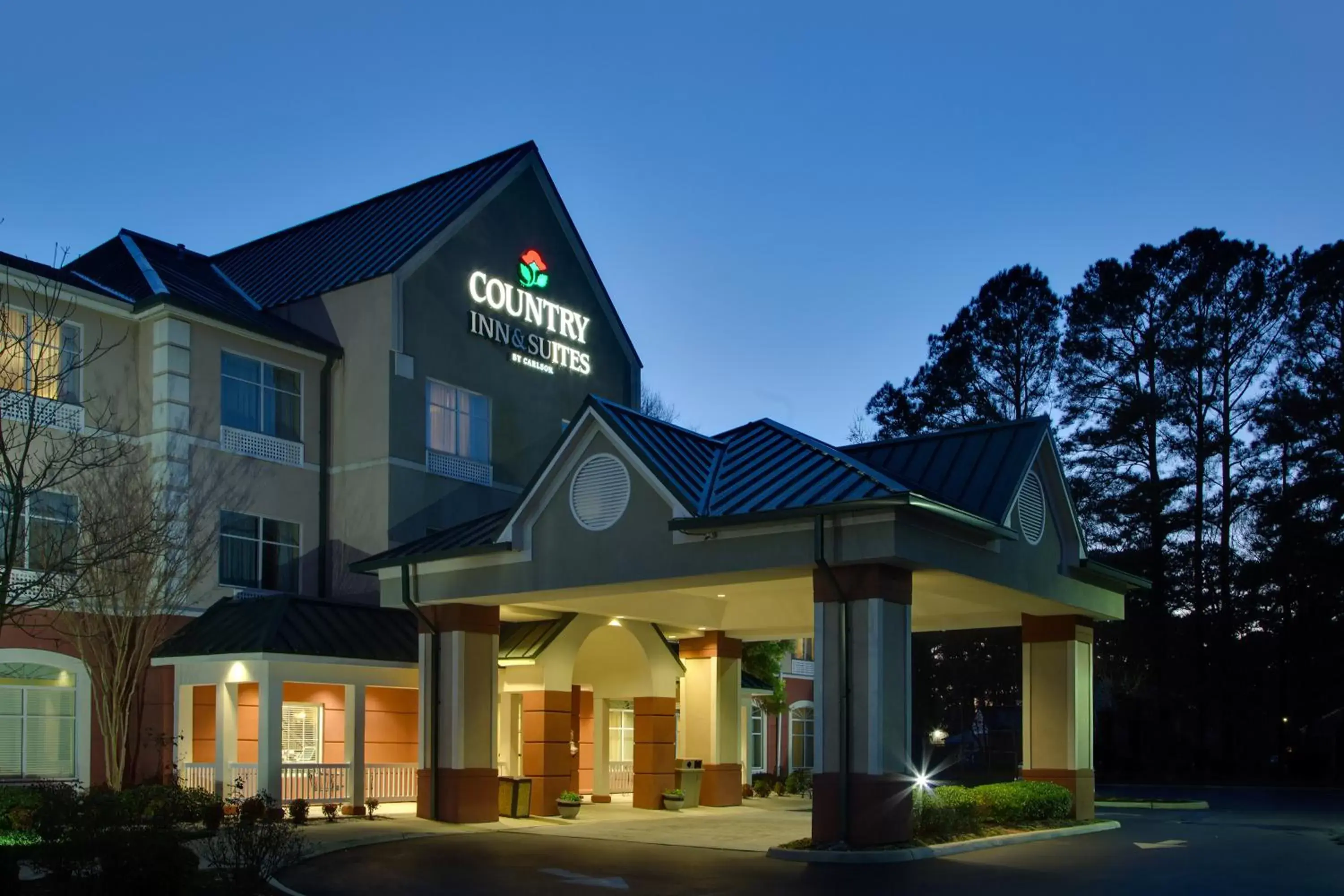 Property Building in Country Inn & Suites by Radisson, Newport News South, VA