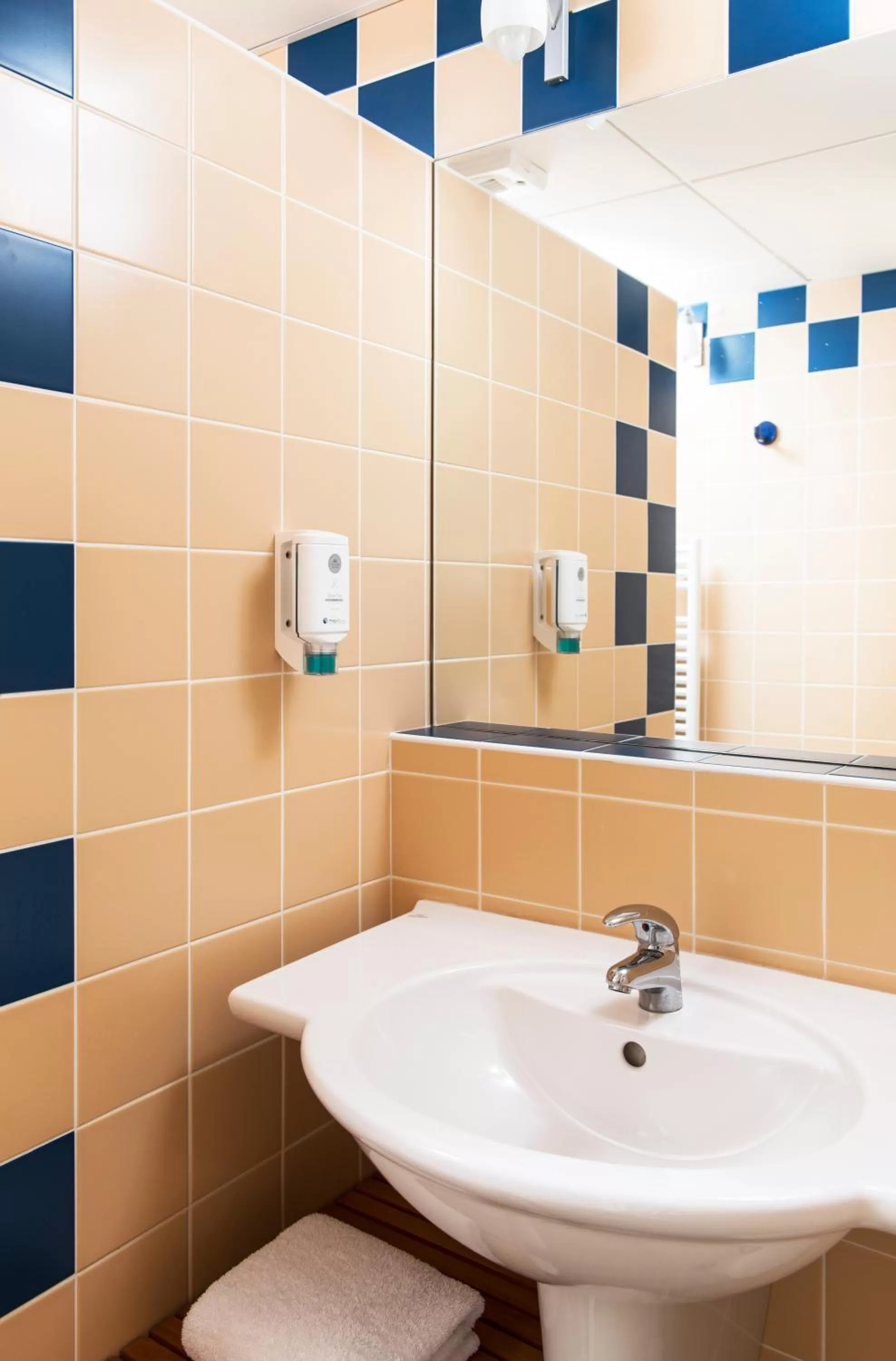 Bathroom in Résidences Valdys Thalasso & Spa de Rockroum