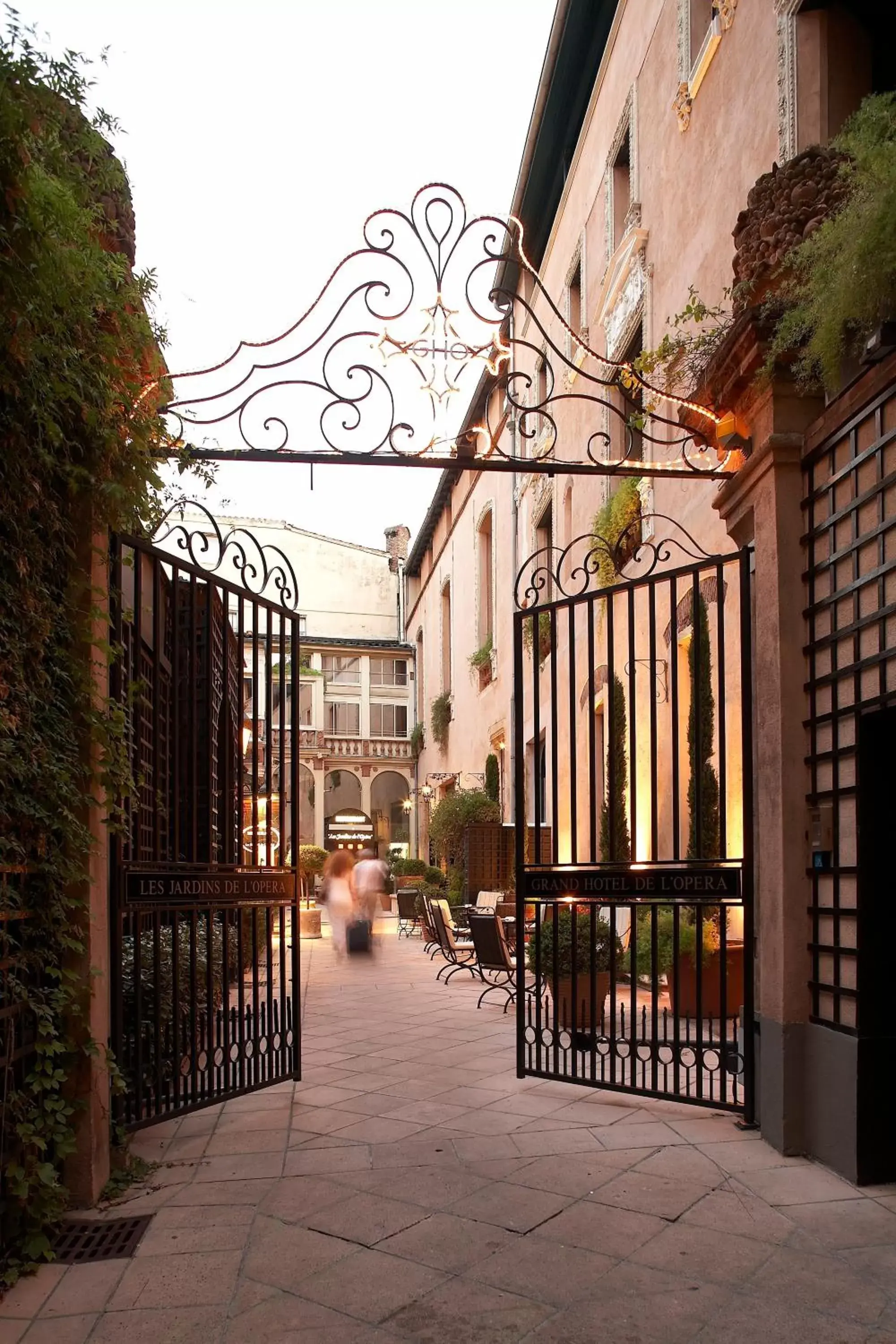 Facade/entrance, Neighborhood in Grand Hotel de l'Opera - BW Premier Collection