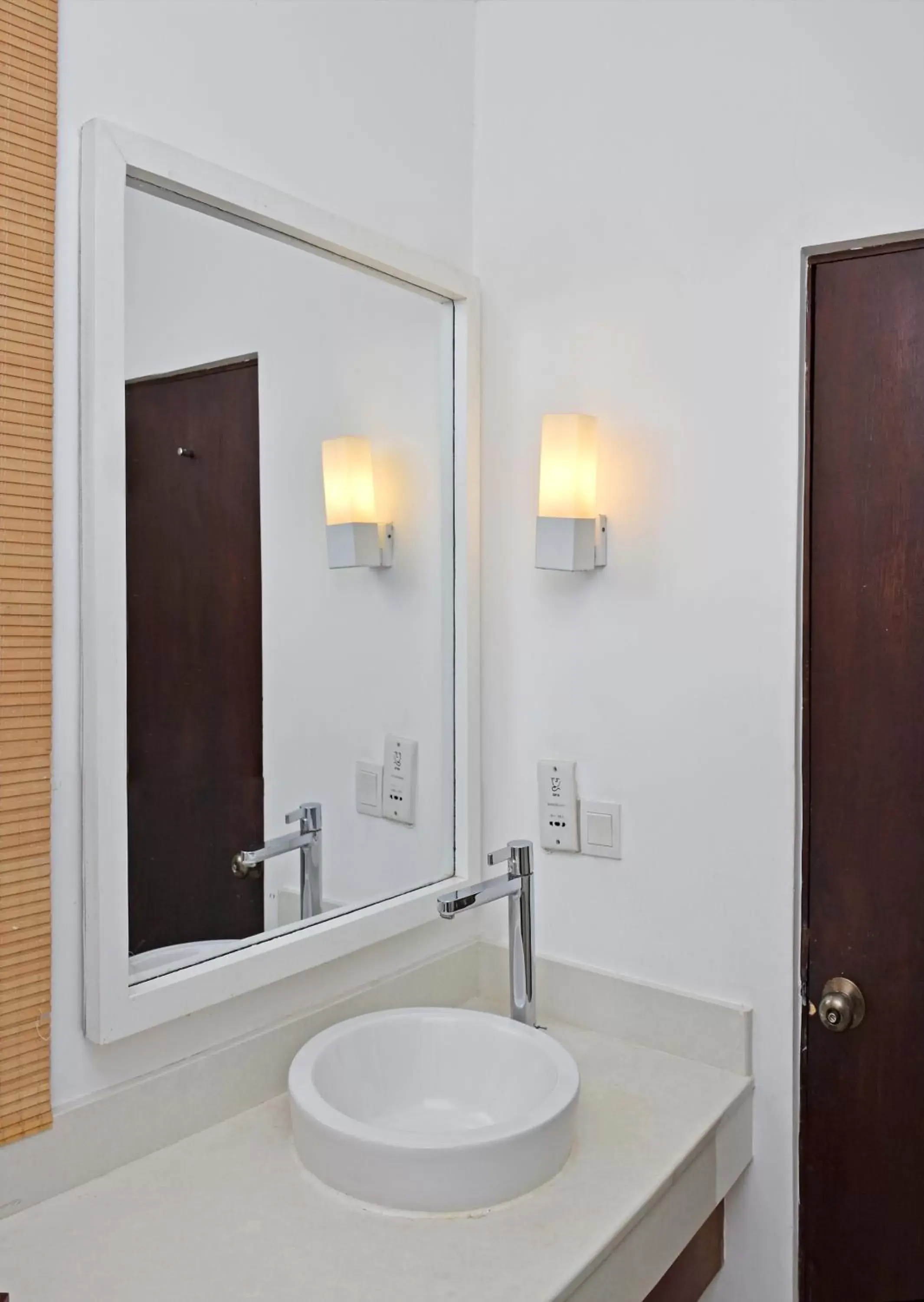 Bathroom in Goldi Sands Hotel