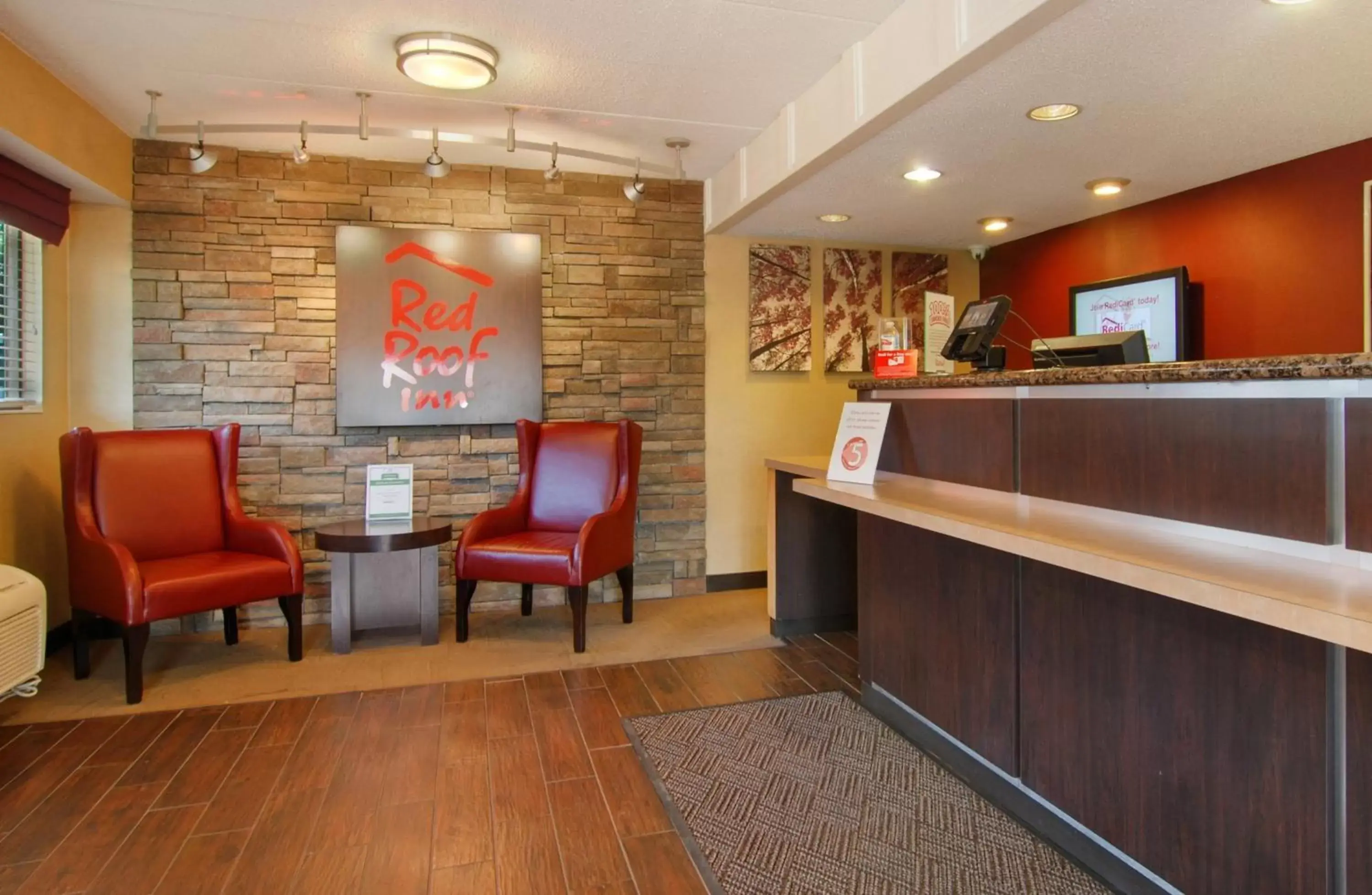 Lobby or reception, Lobby/Reception in Red Roof Inn Cleveland - Mentor/ Willoughby