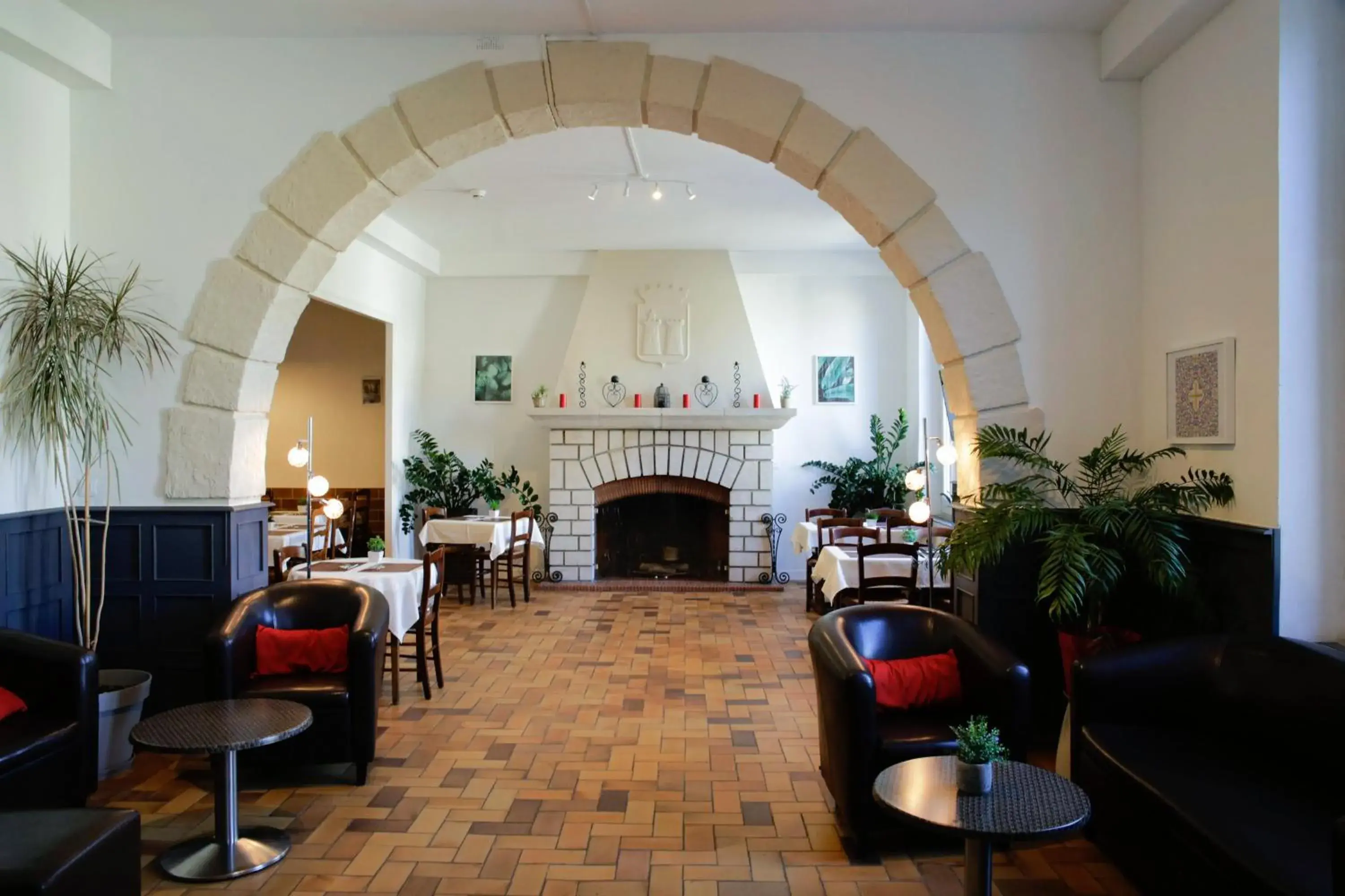 Restaurant/Places to Eat in Hotel Toppin