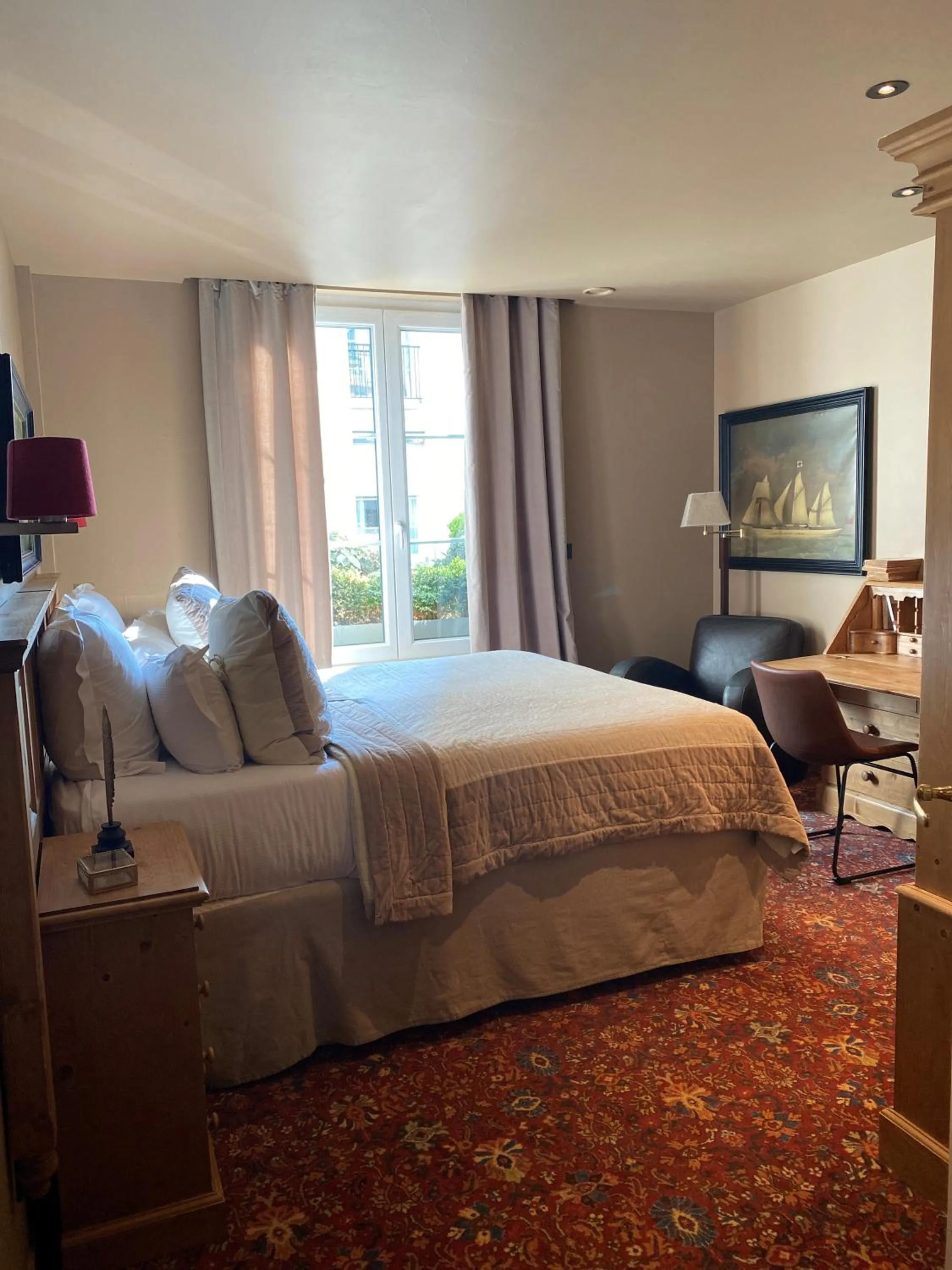 Bed in Hôtel Spa Vent d'Ouest