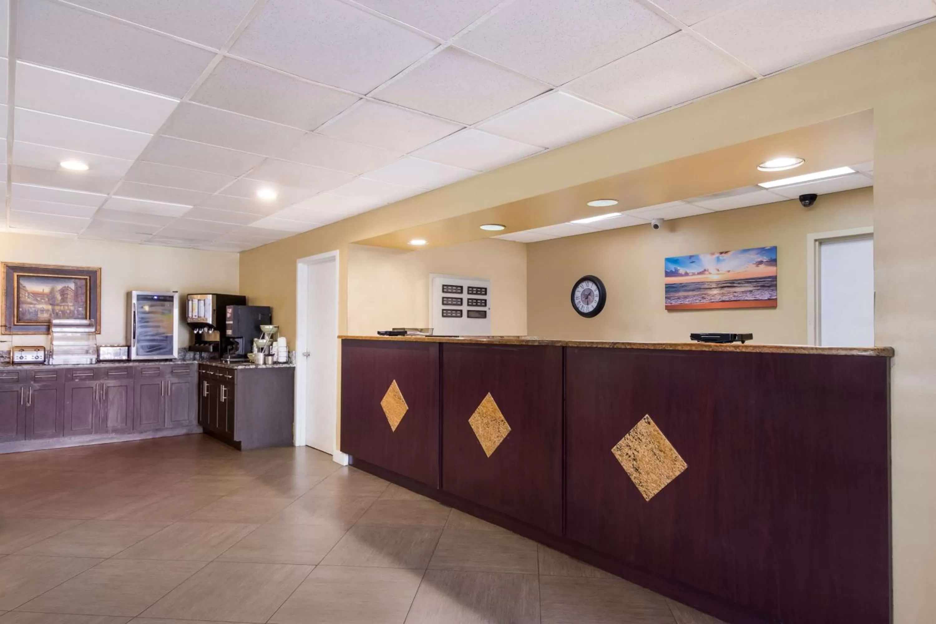 Lobby or reception in SureStay Hotel by Best Western St Pete Clearwater Airport