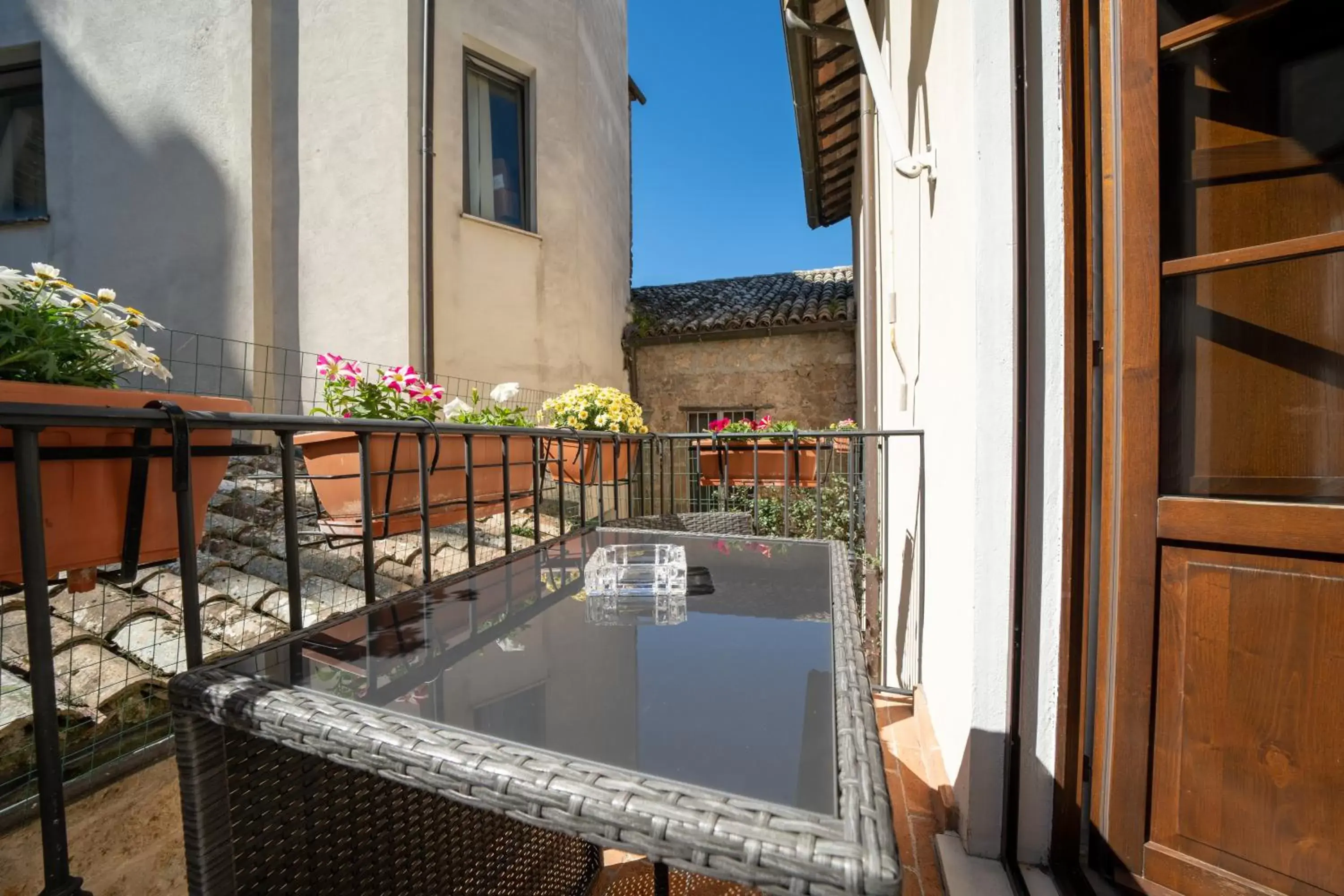 Balcony/Terrace, Pool View in Affittacamere Valentina